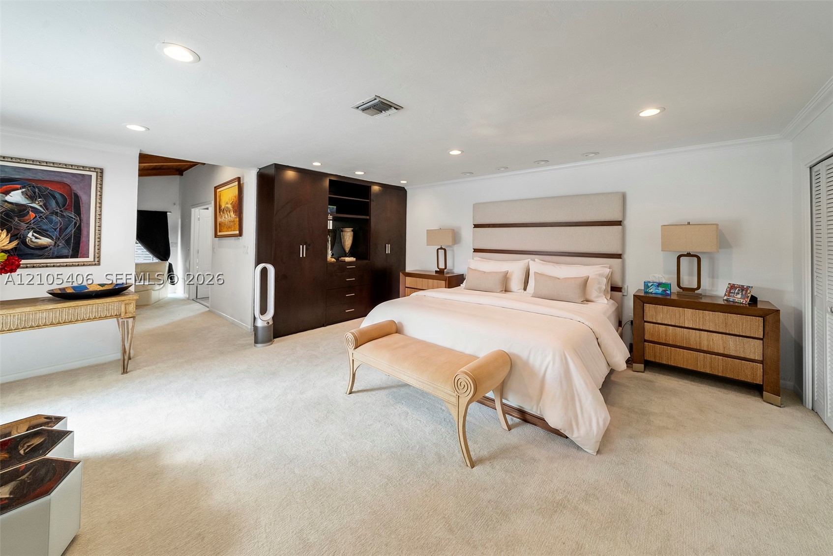 407 Sunset Dr Hallandale Beach, FL 33009