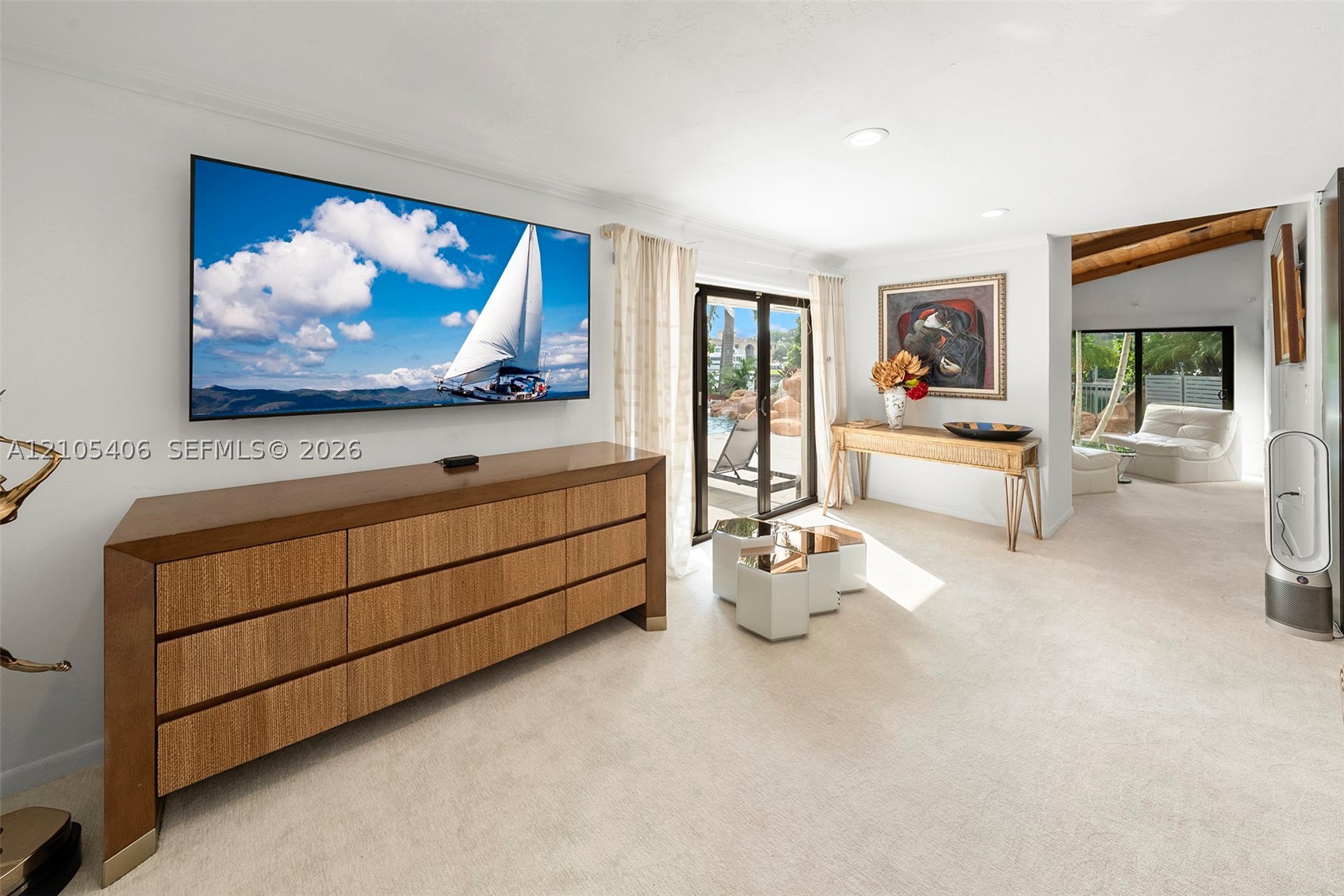 407 Sunset Dr Hallandale Beach, FL 33009
