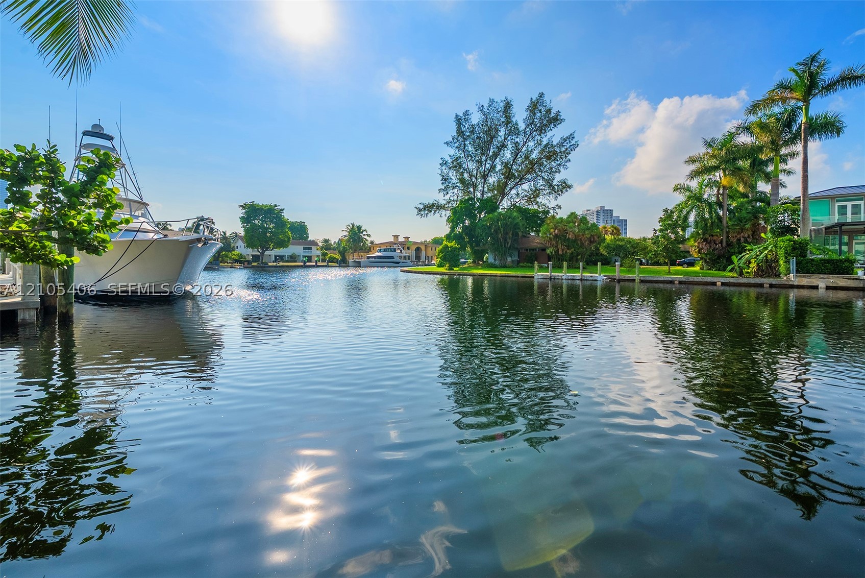 407 Sunset Dr Hallandale Beach, FL 33009
