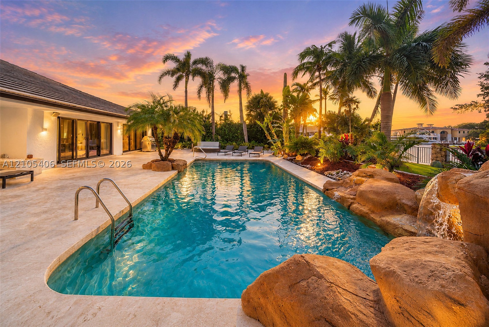 407 Sunset Dr Hallandale Beach, FL 33009