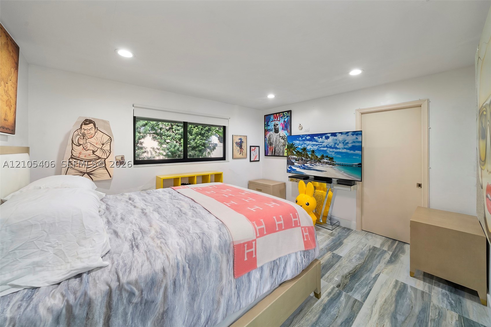 407 Sunset Dr Hallandale Beach, FL 33009