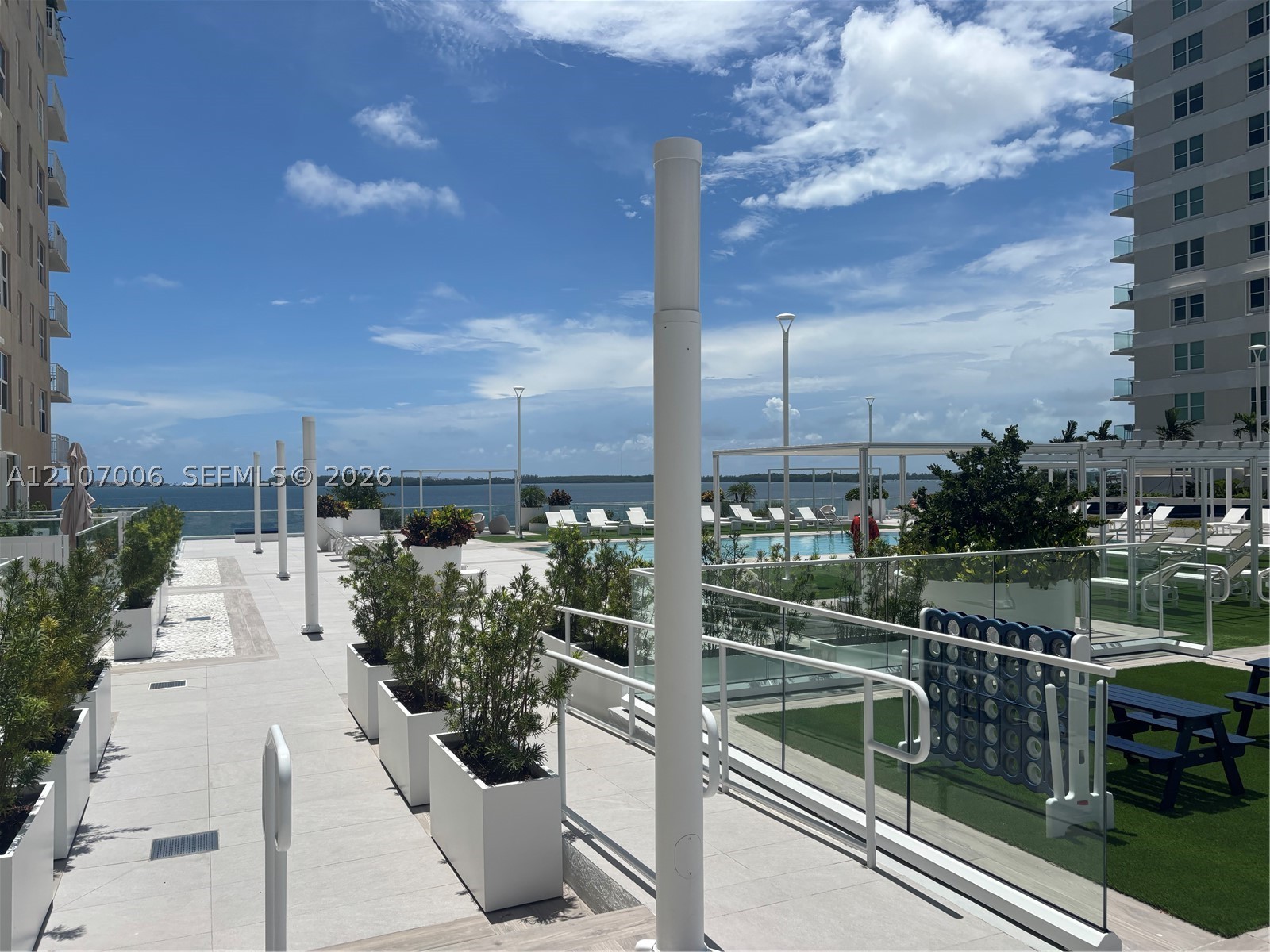image Isola10