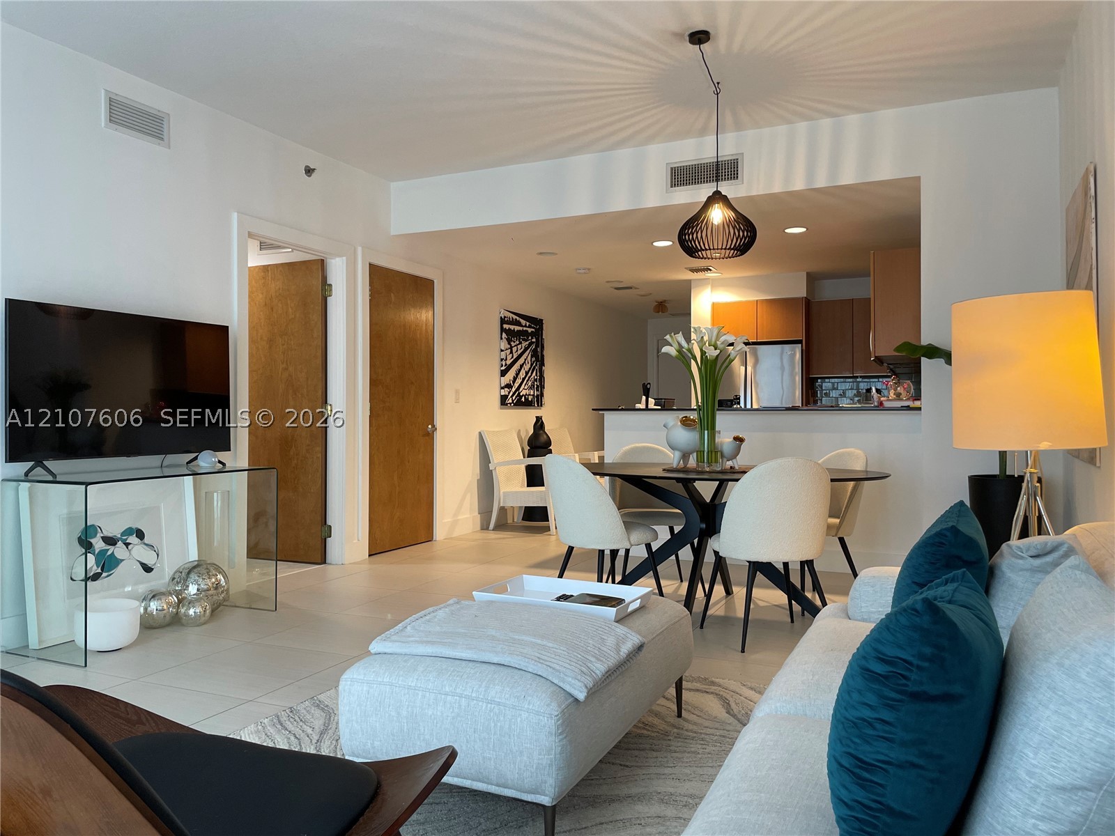 image 1060 Brickell - 10602