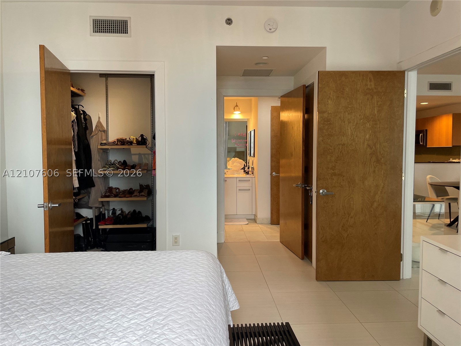 image 1060 Brickell - 10608
