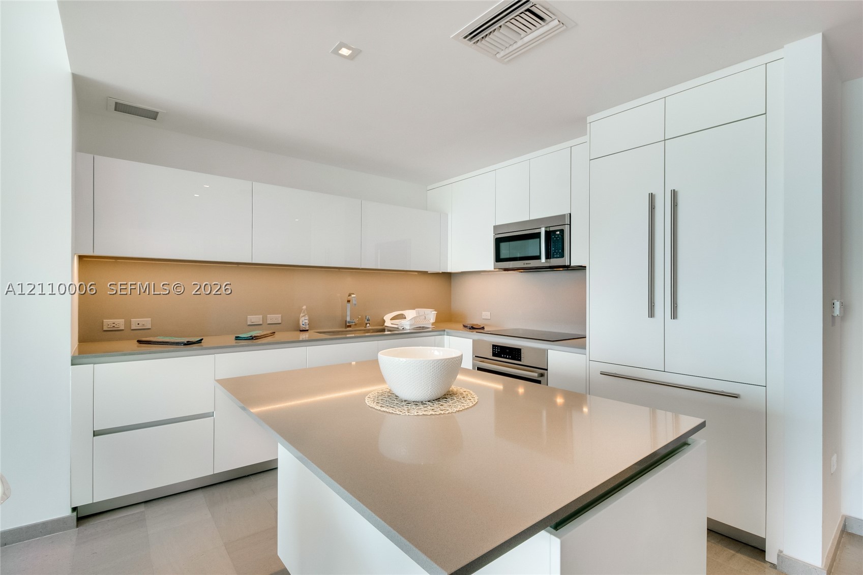 88 SW 7th St #2505 Miami, FL 33130