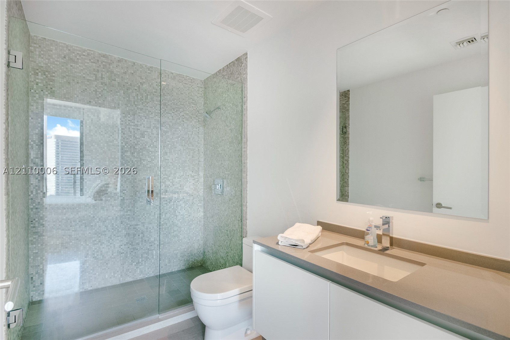 88 SW 7th St #2505 Miami, FL 33130