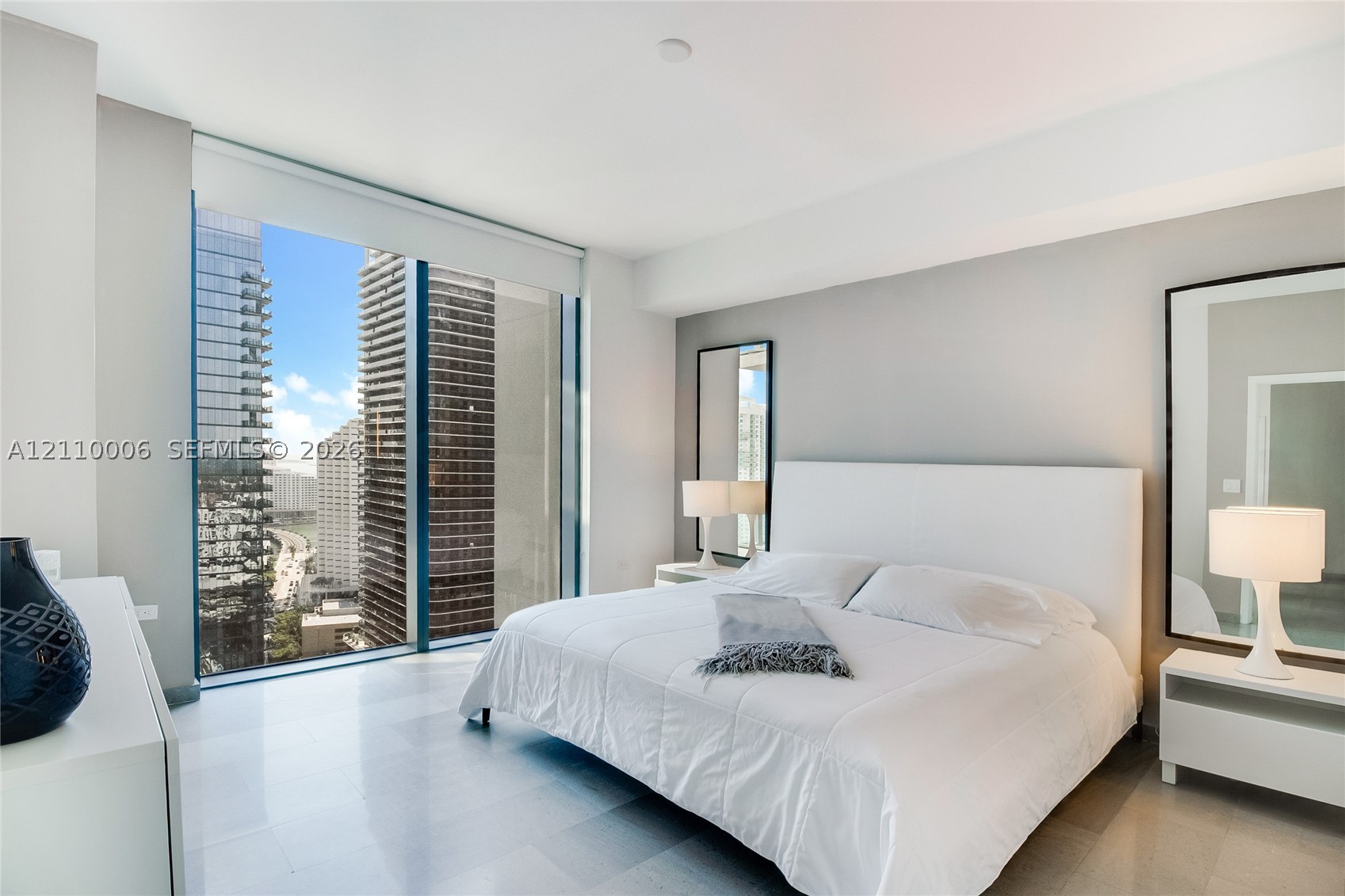 88 SW 7th St #2505 Miami, FL 33130