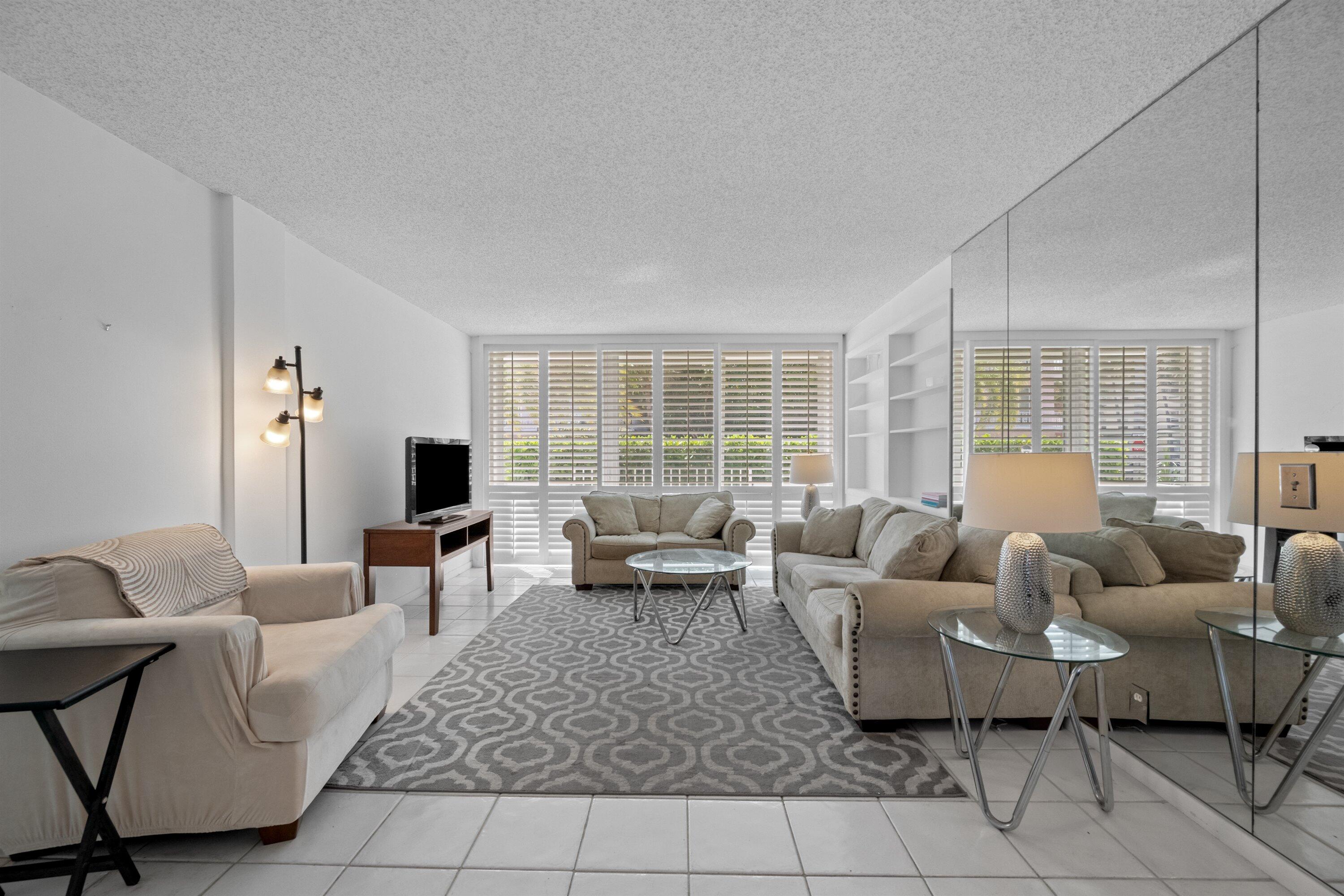 401 Peruvian #1010 Palm Beach, FL 33480