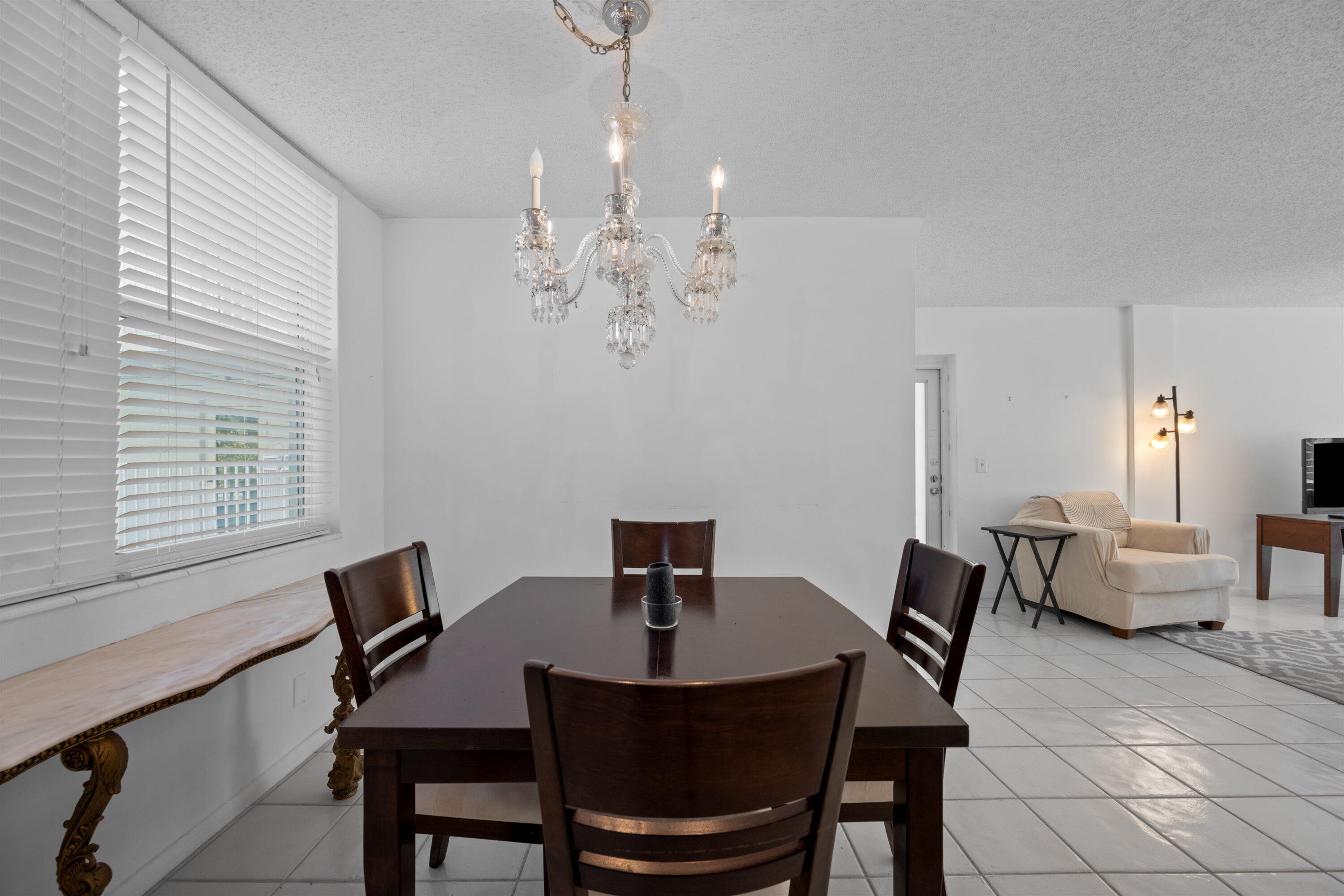 401 Peruvian #1010 Palm Beach, FL 33480