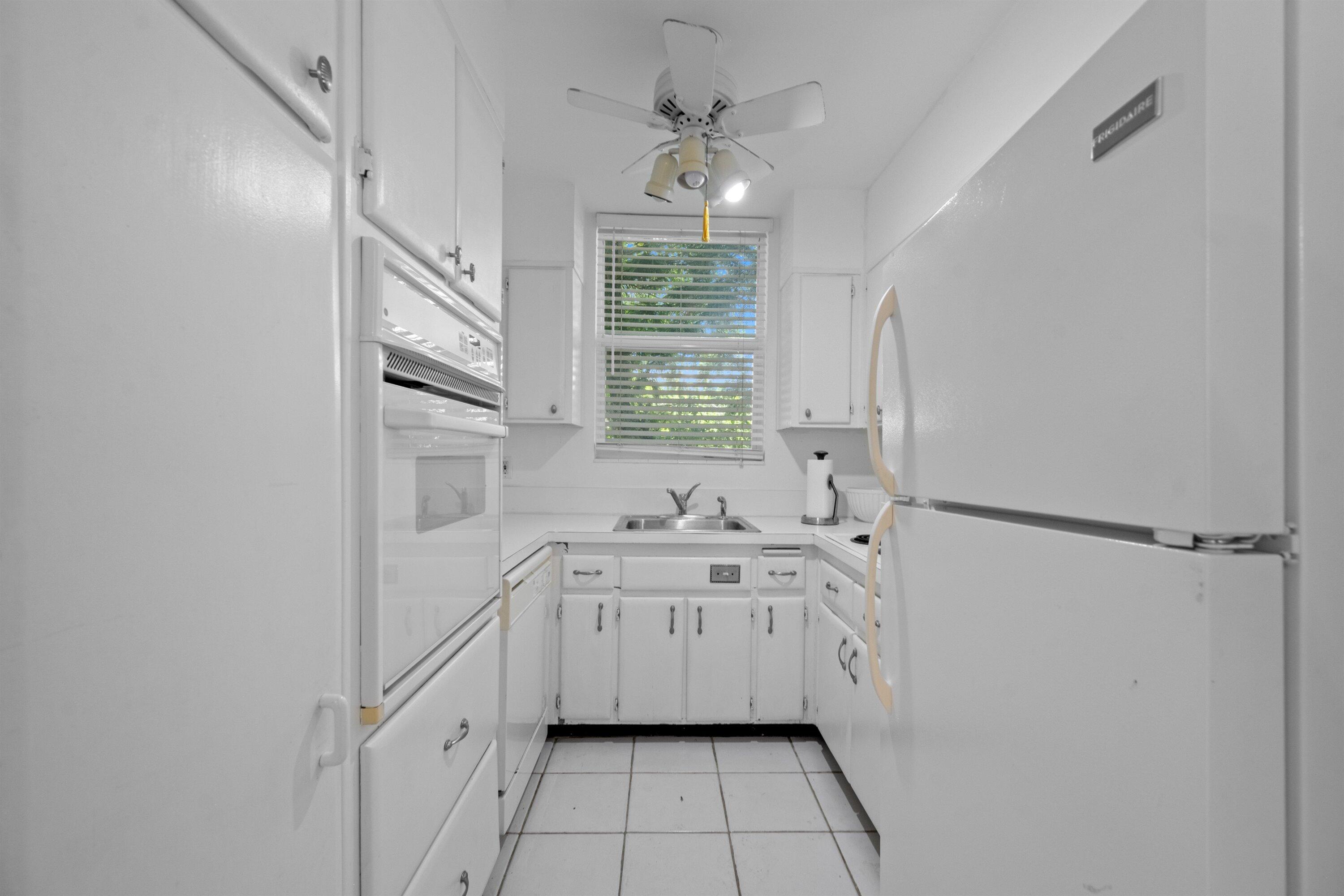 401 Peruvian #1010 Palm Beach, FL 33480