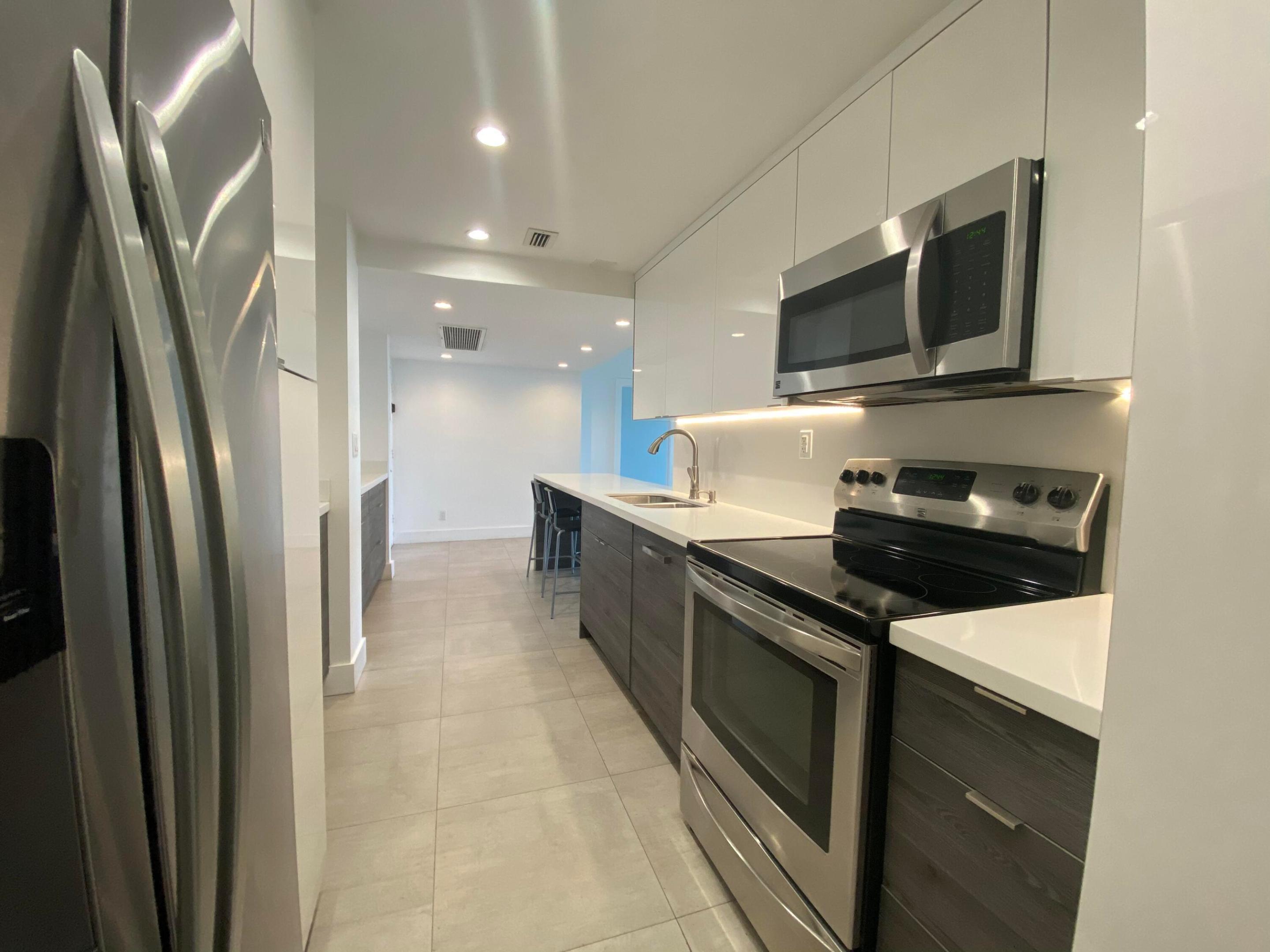 5401 Collins #620 Miami Beach, FL 33140