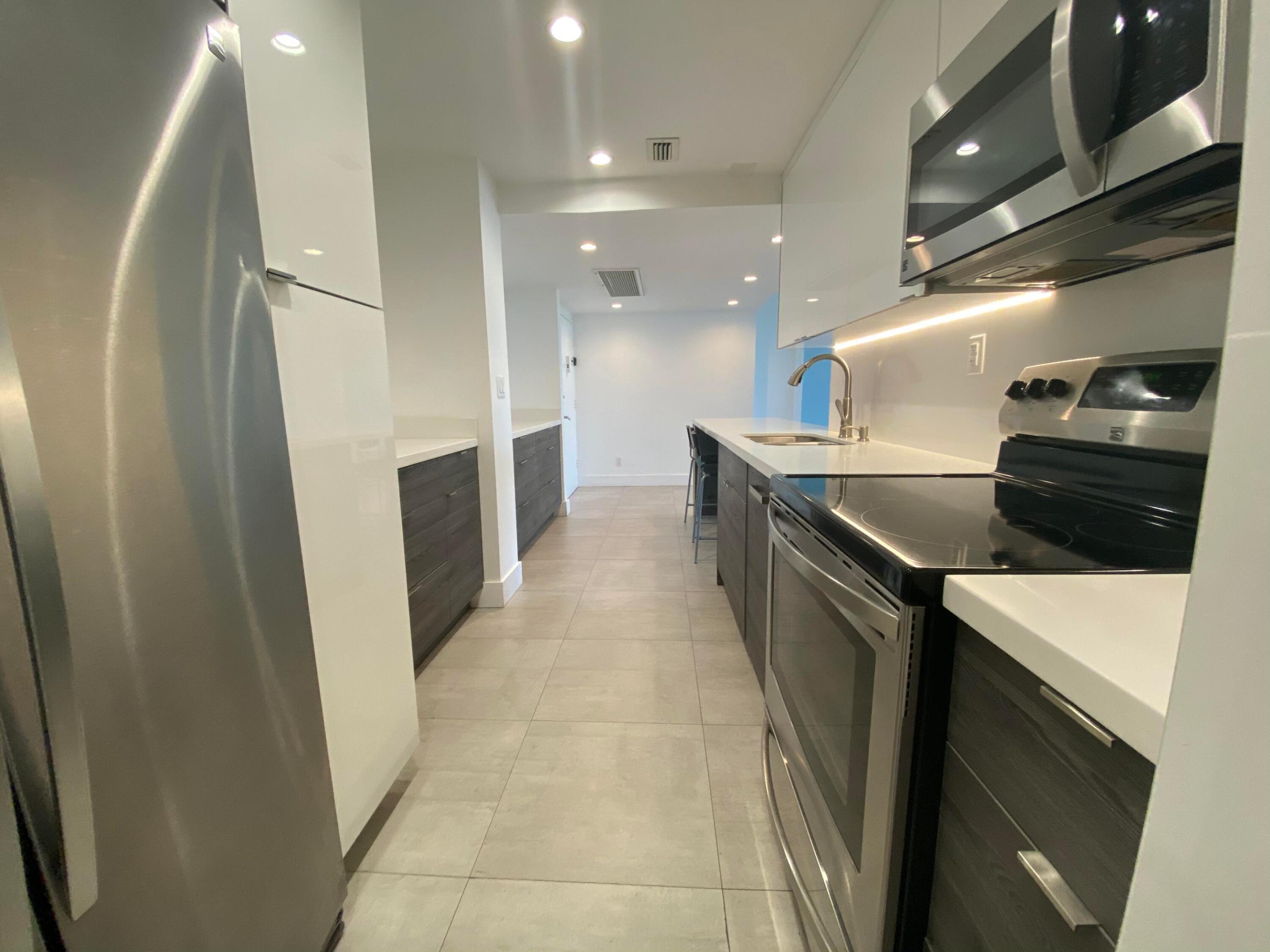 5401 Collins #620 Miami Beach, FL 33140