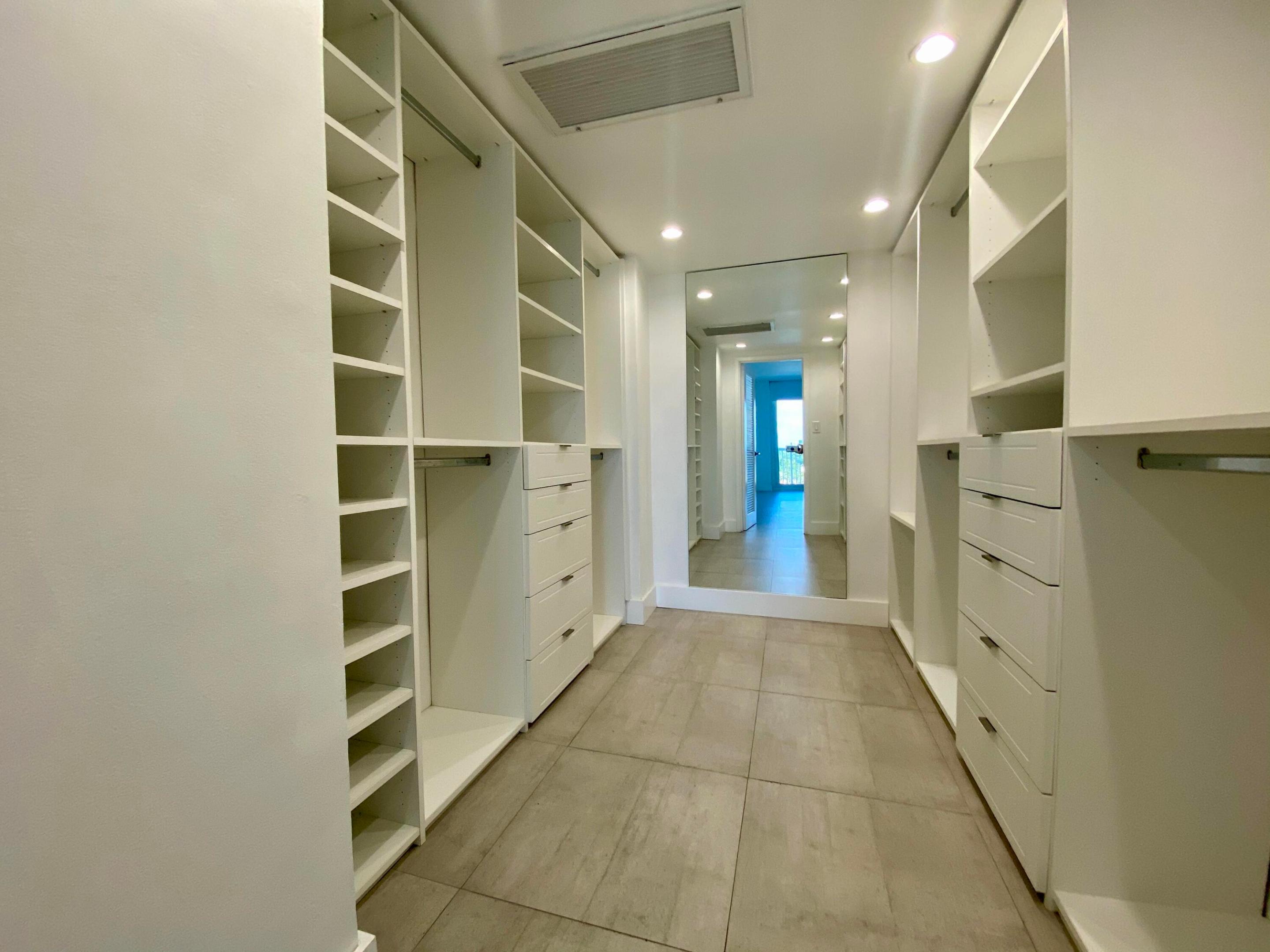 5401 Collins #620 Miami Beach, FL 33140