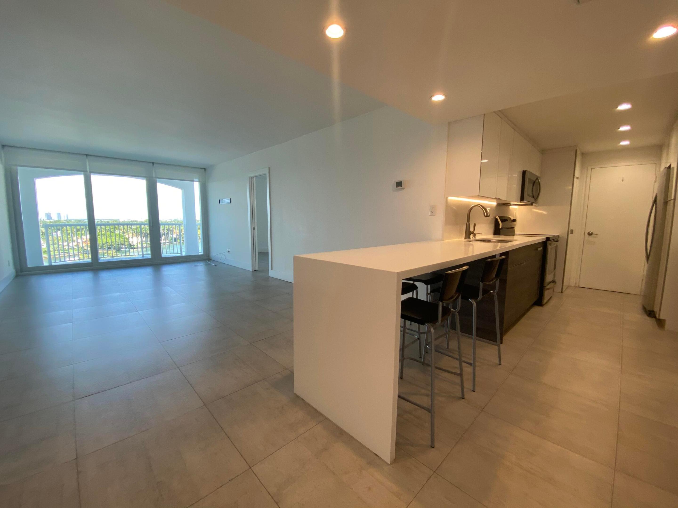 5401 Collins #620 Miami Beach, FL 33140