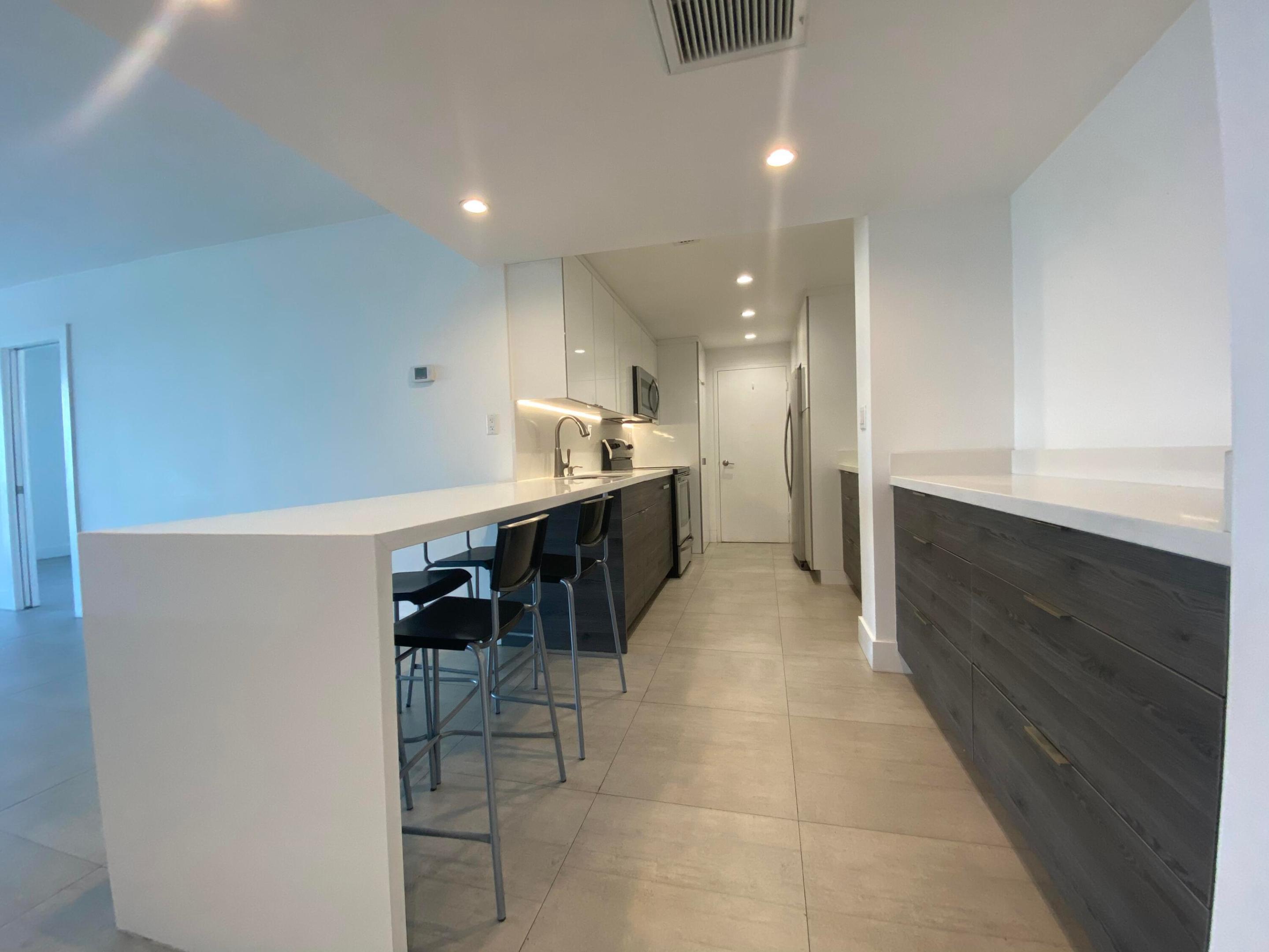 5401 Collins #620 Miami Beach, FL 33140