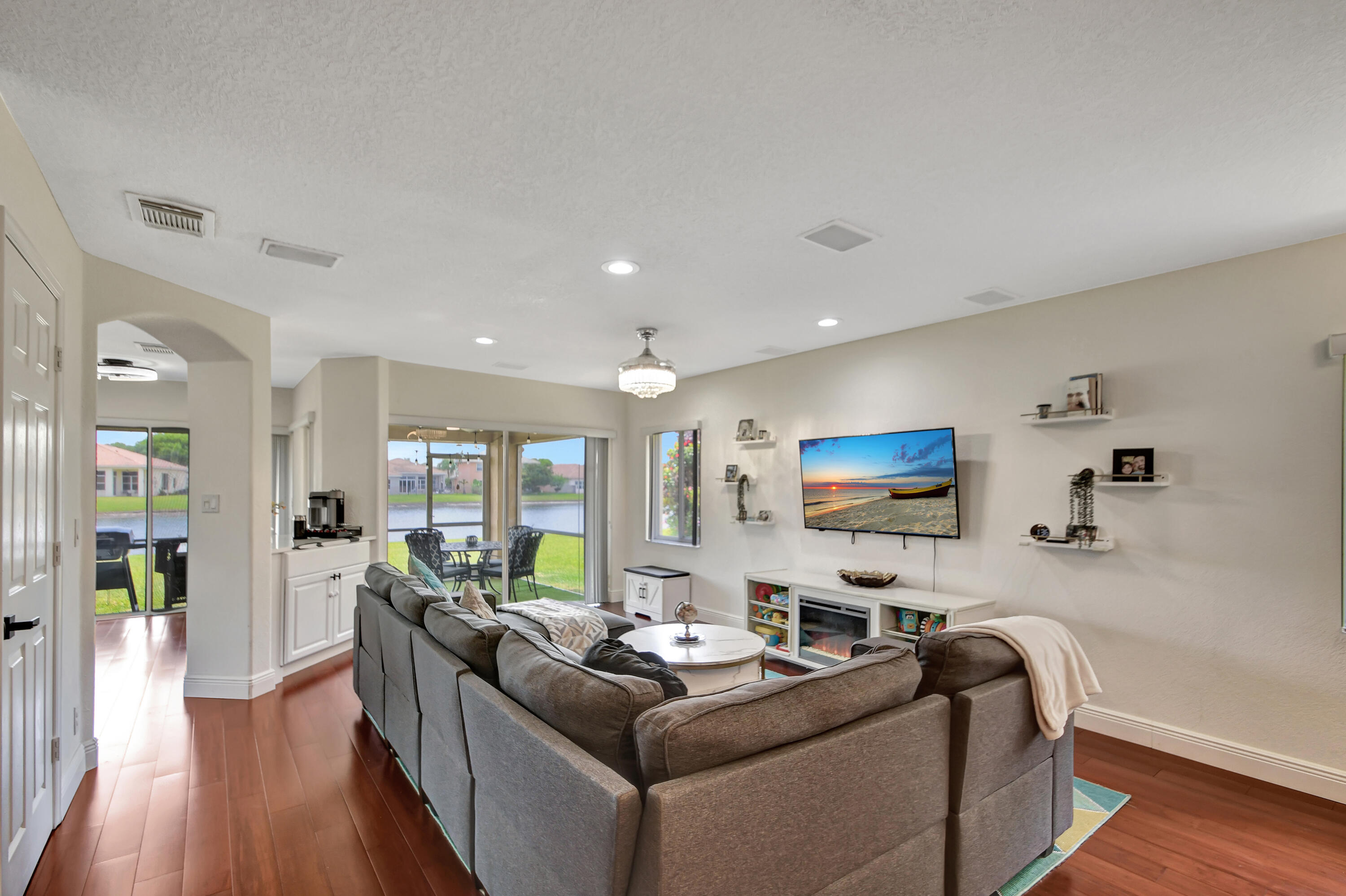 6194 Reynolds West Palm Beach, FL 33411