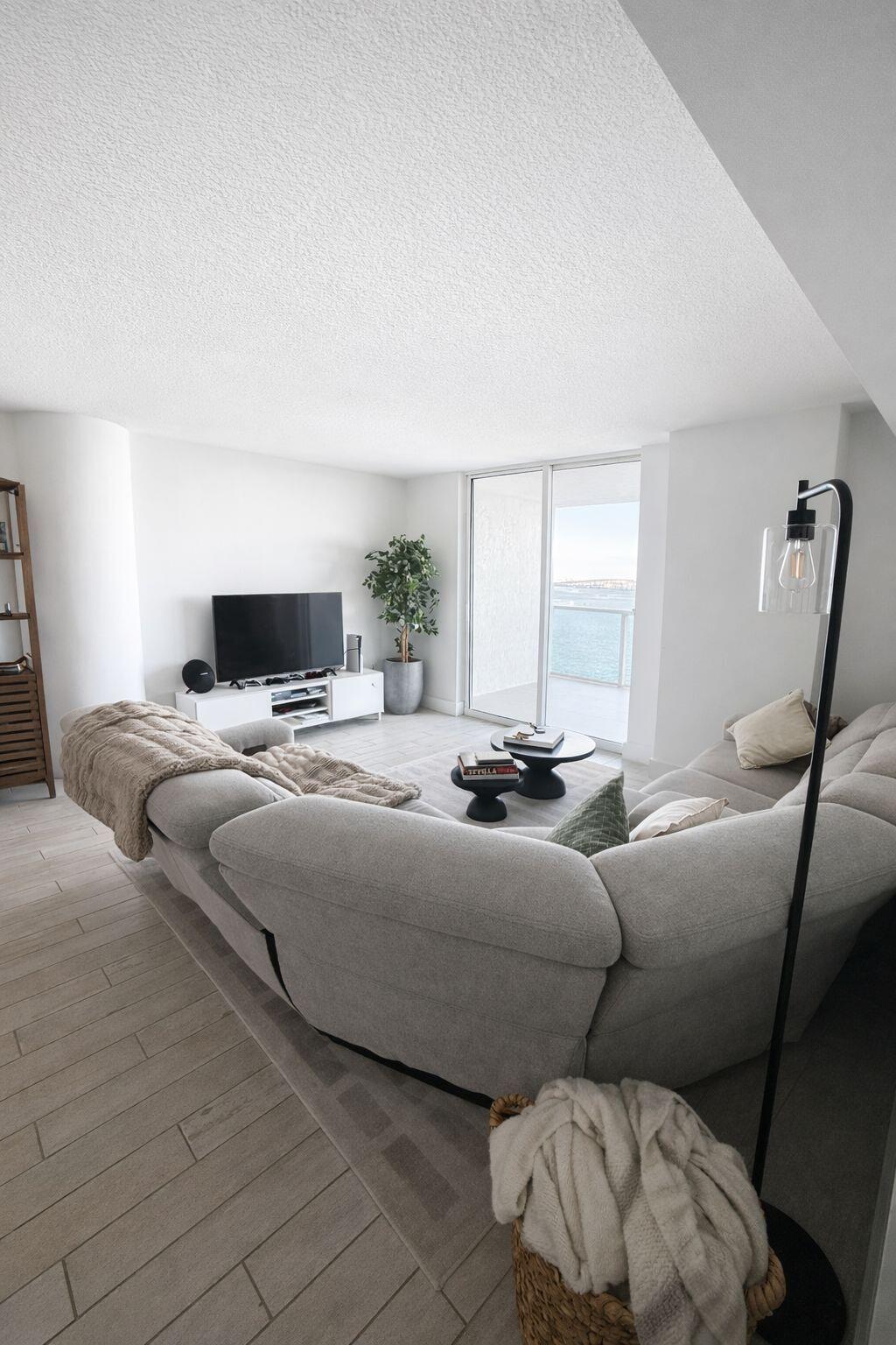 image Skyline on Brickell8