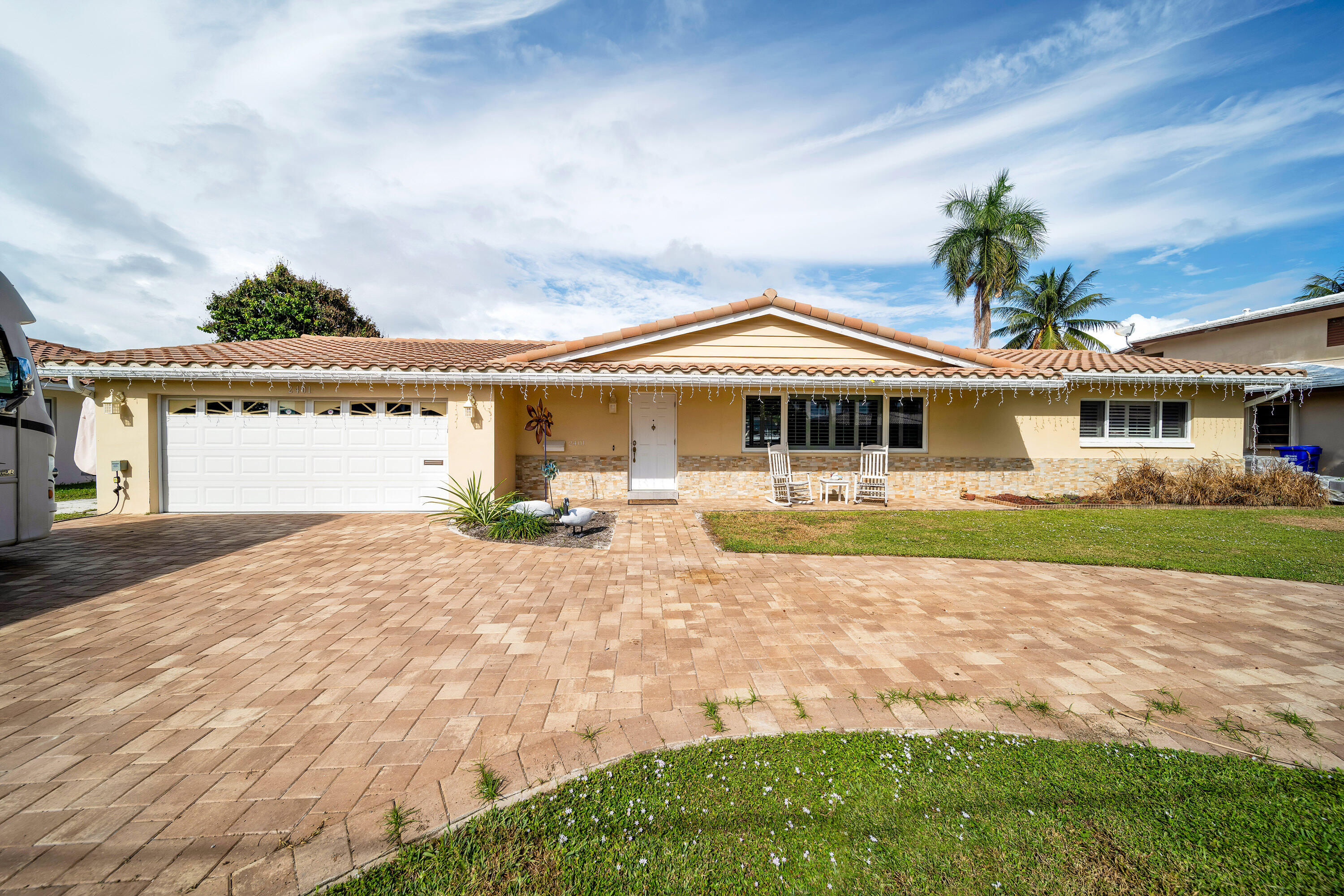 2401 SE 8th Pompano Beach, FL 33062