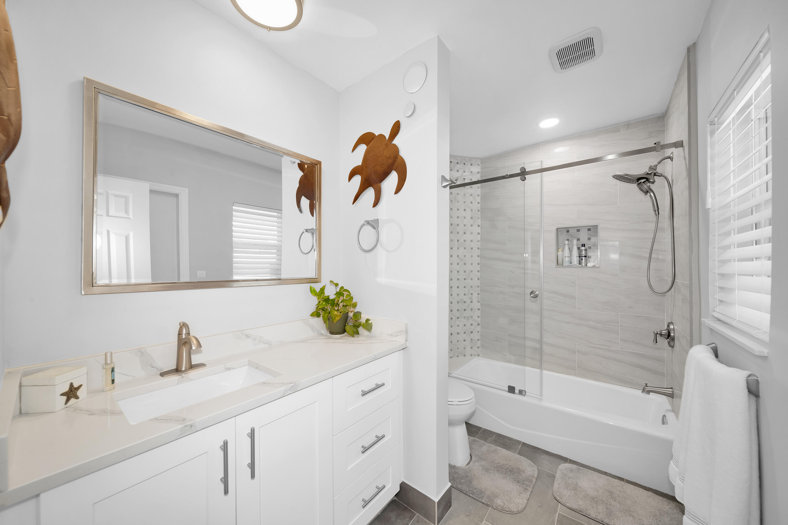 2401 SE 8th Pompano Beach, FL 33062