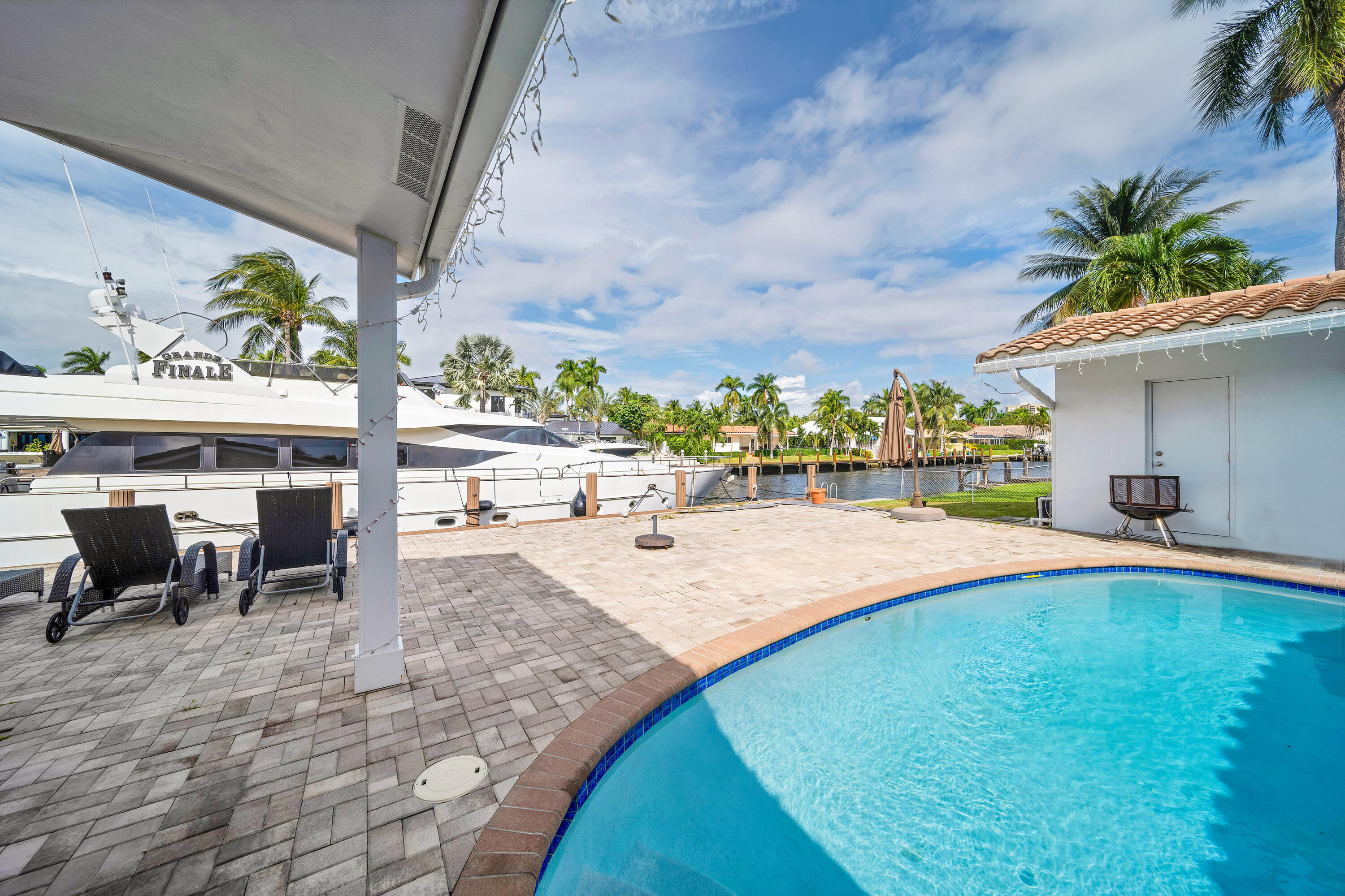 2401 SE 8th Pompano Beach, FL 33062