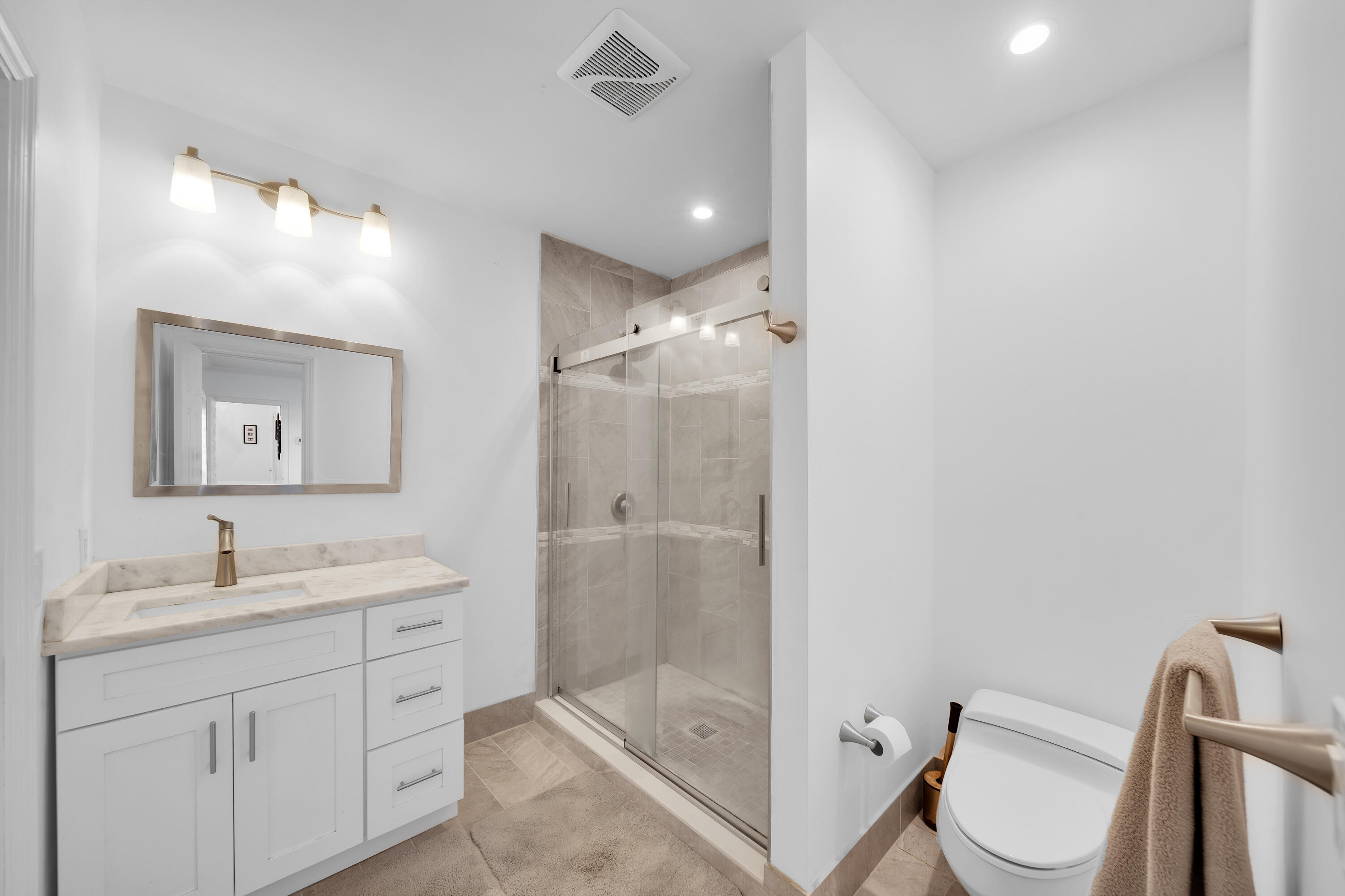 2401 SE 8th Pompano Beach, FL 33062