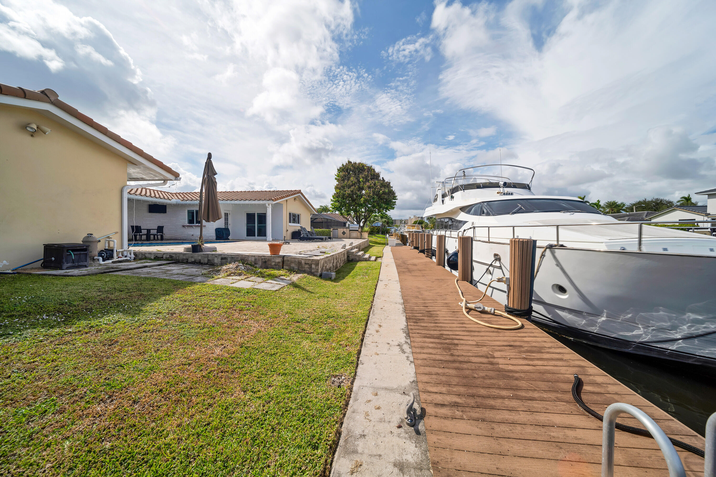 2401 SE 8th Pompano Beach, FL 33062