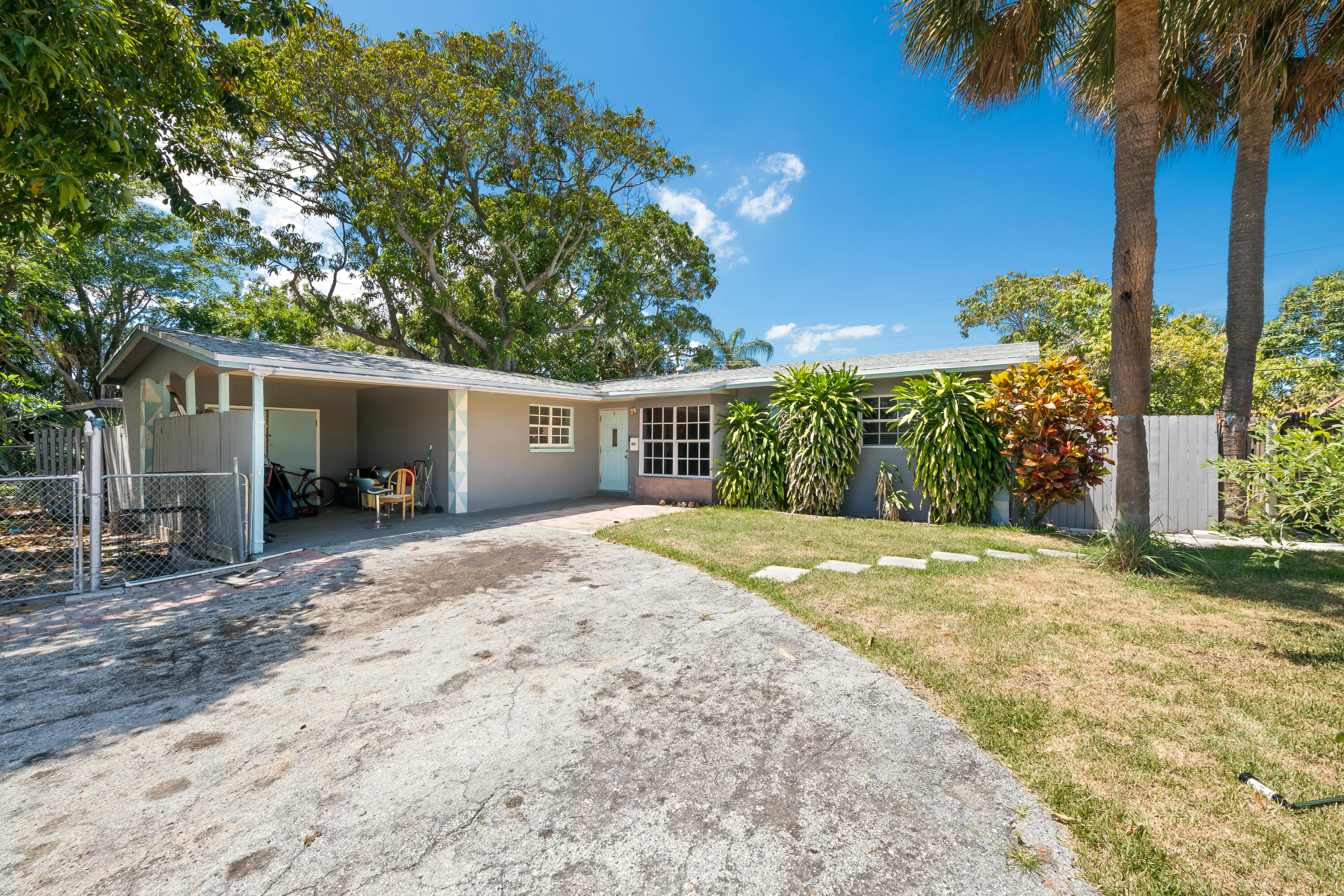 101 NW 18th St