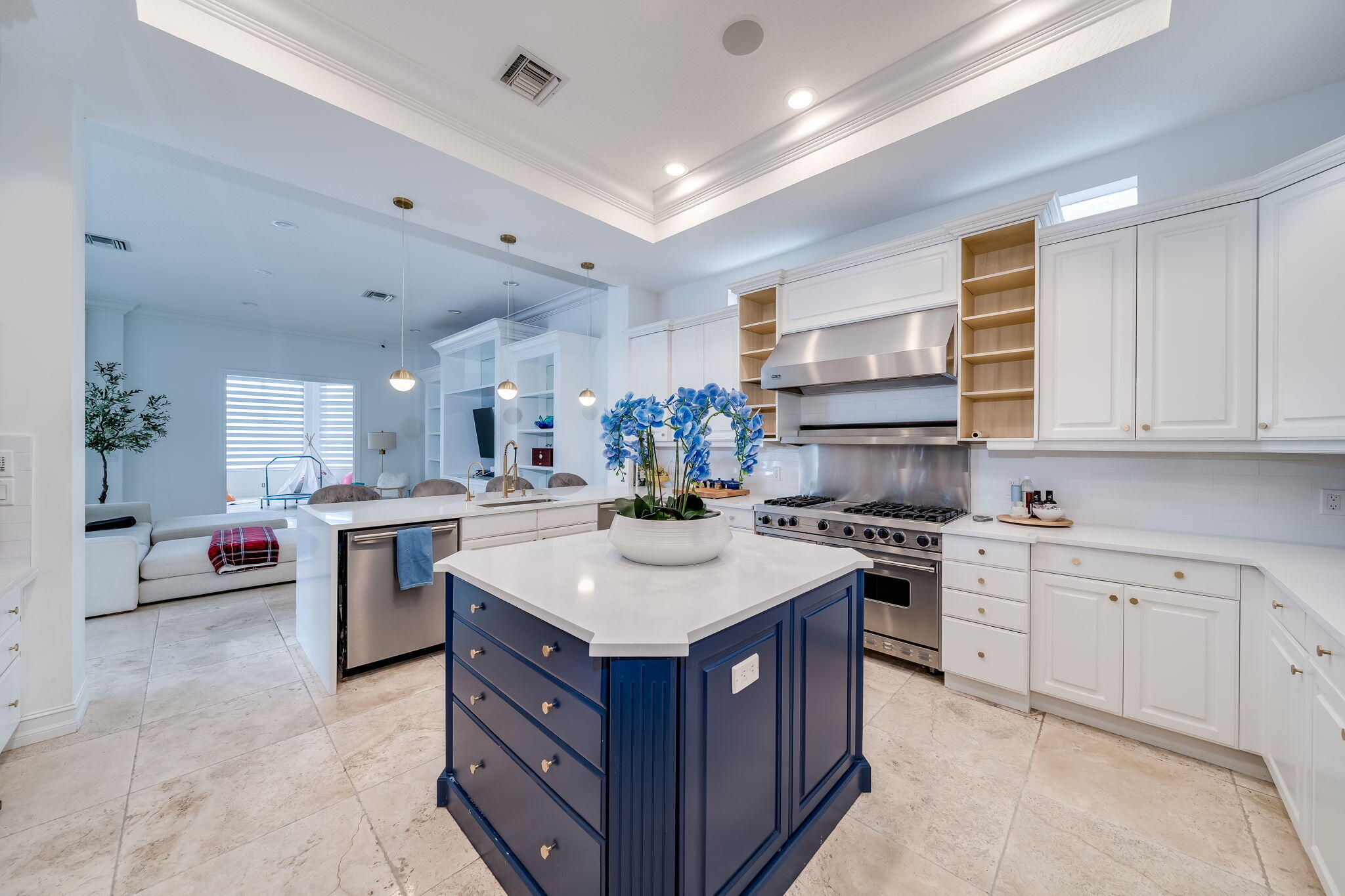 17593 Middle Lk Boca Raton, FL 33496