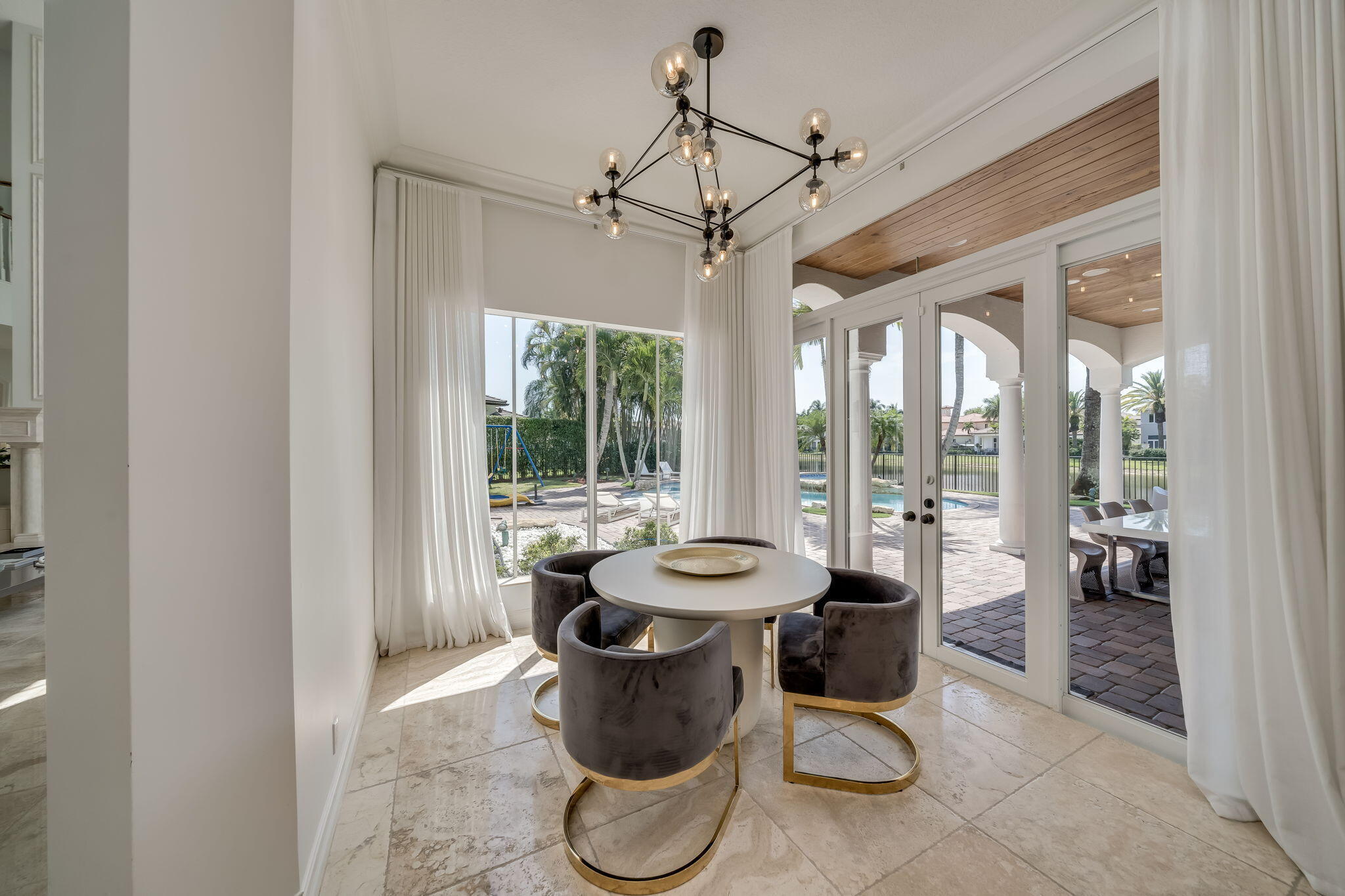 17593 Middle Lk Boca Raton, FL 33496