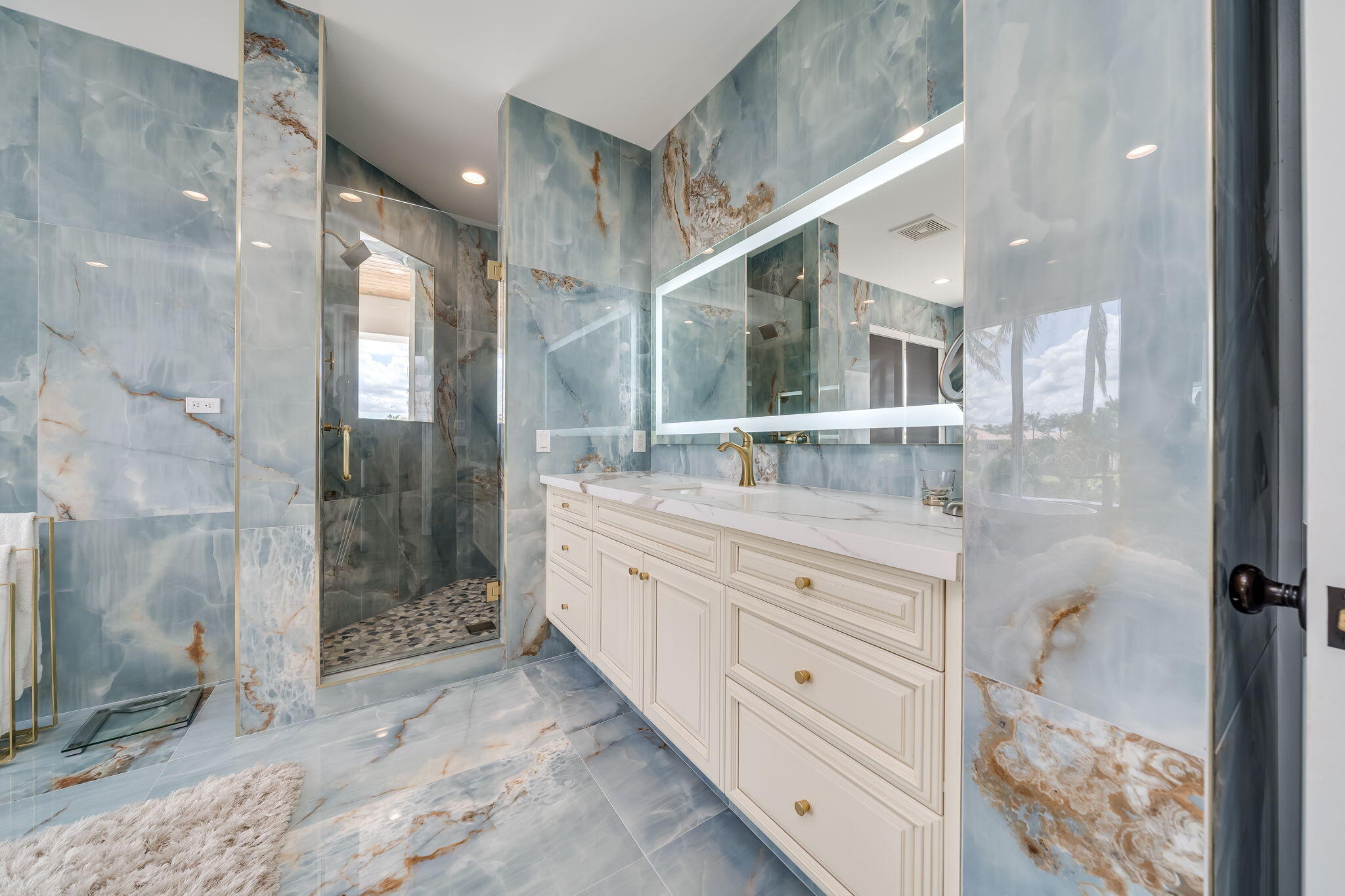 17593 Middle Lk Boca Raton, FL 33496