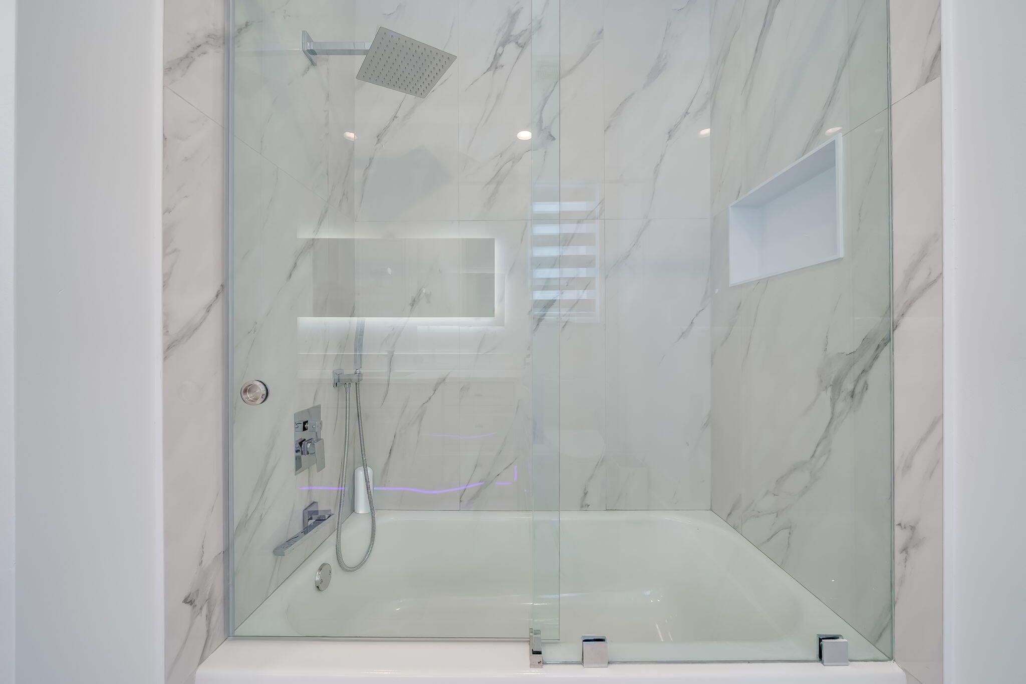 17593 Middle Lk Boca Raton, FL 33496