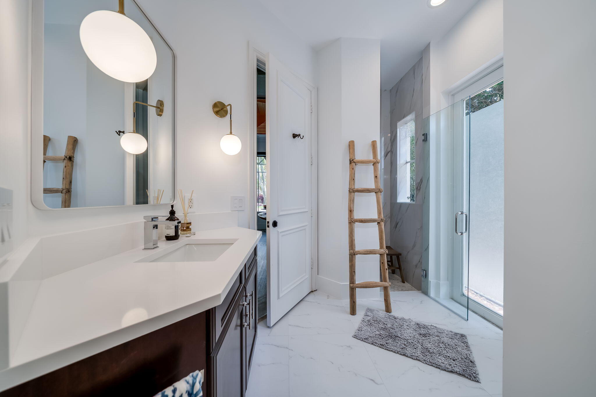 17593 Middle Lk Boca Raton, FL 33496