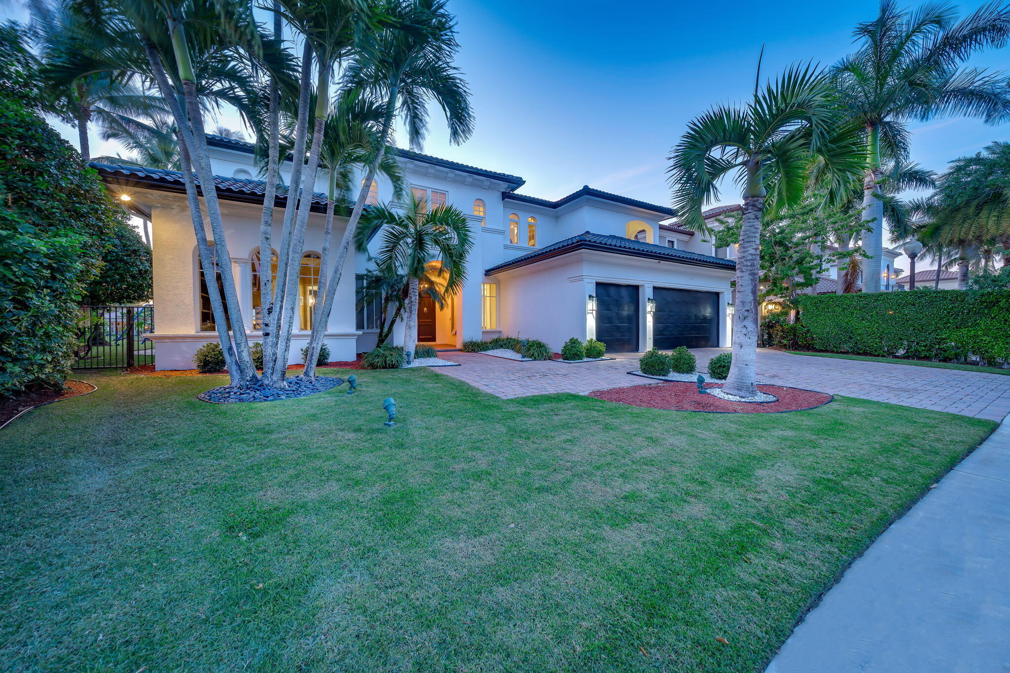 17593 Middle Lk Boca Raton, FL 33496