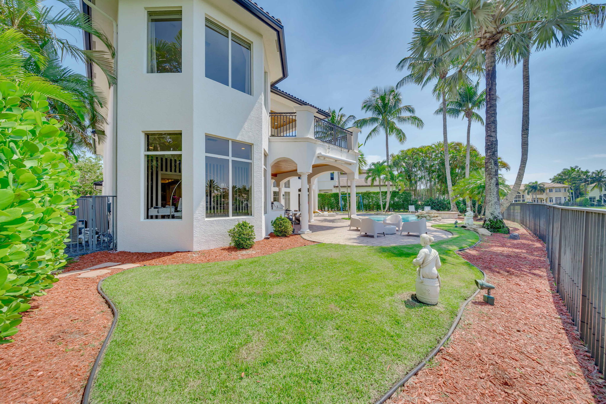 17593 Middle Lk Boca Raton, FL 33496