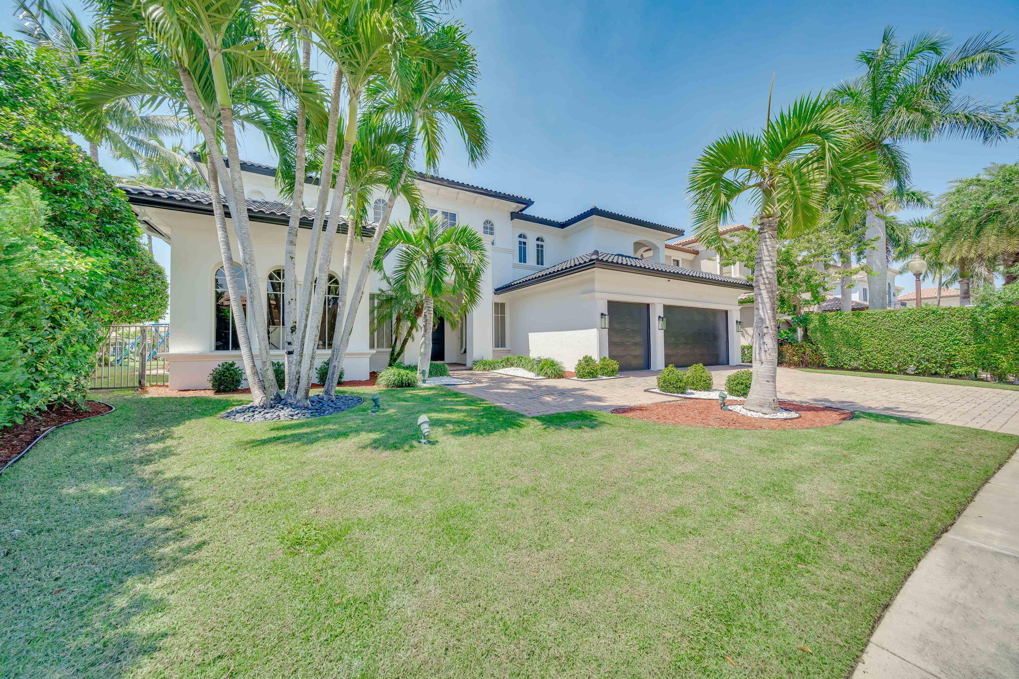 17593 Middle Lk Boca Raton, FL 33496