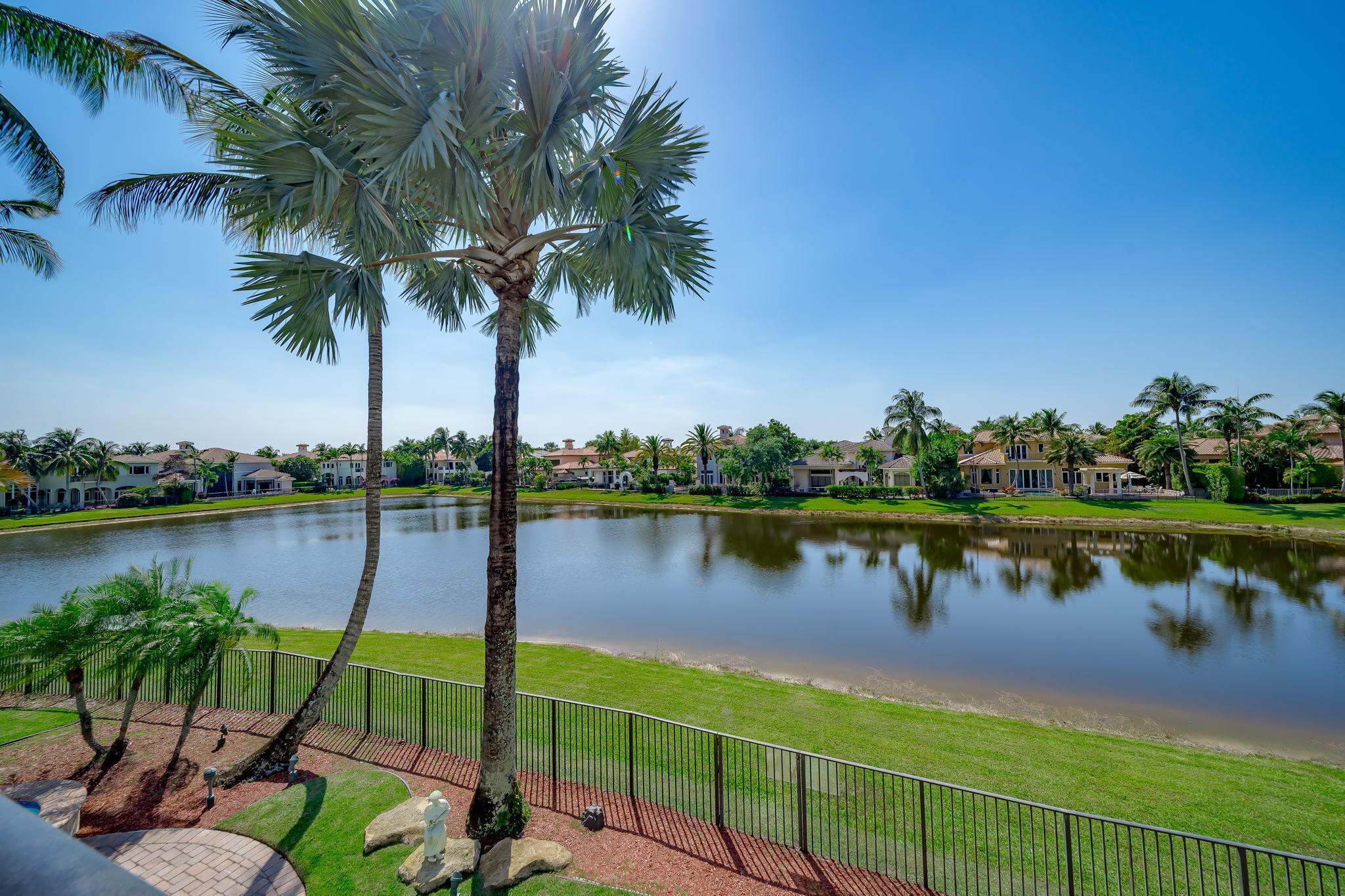 17593 Middle Lk Boca Raton, FL 33496