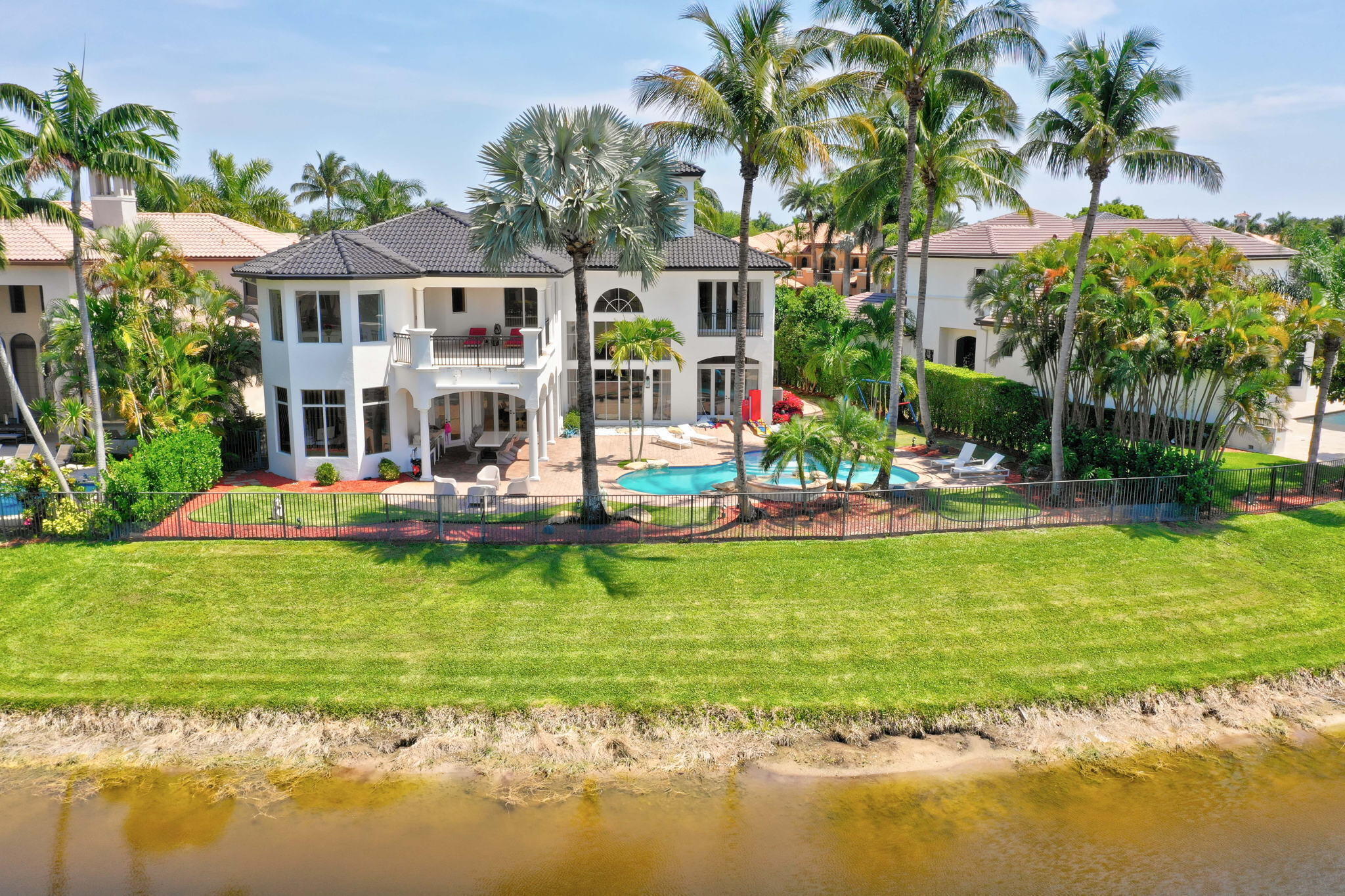 17593 Middle Lk Boca Raton, FL 33496