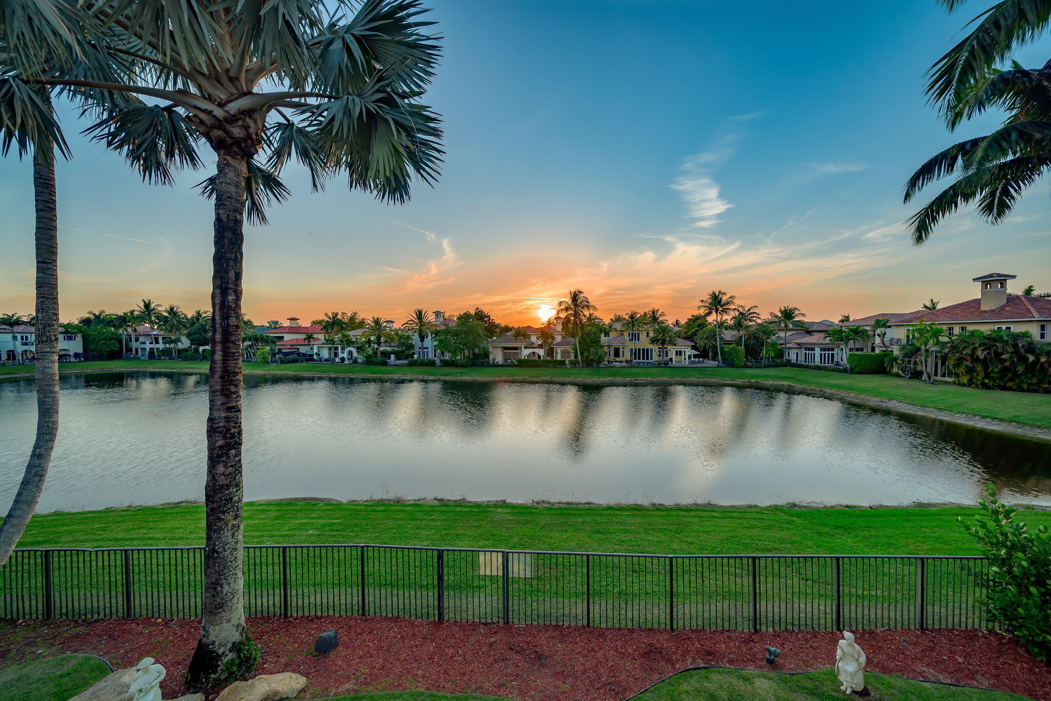 17593 Middle Lk Boca Raton, FL 33496