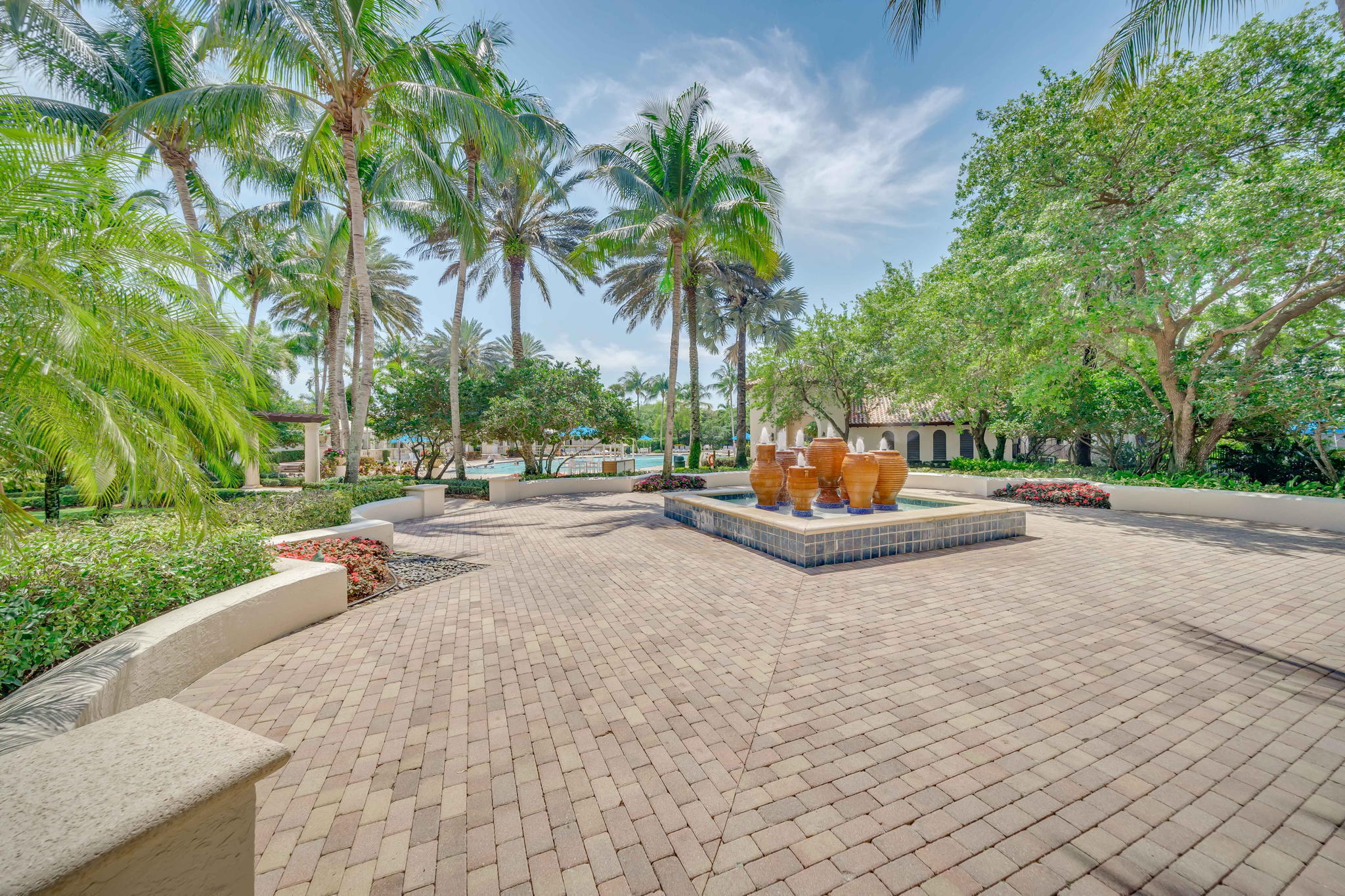 17593 Middle Lk Boca Raton, FL 33496