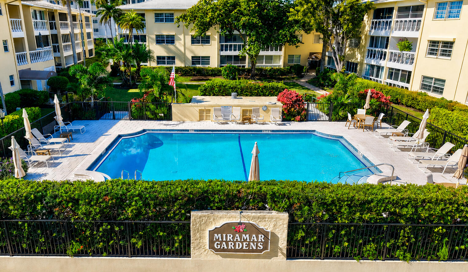 60 Venetian #205n