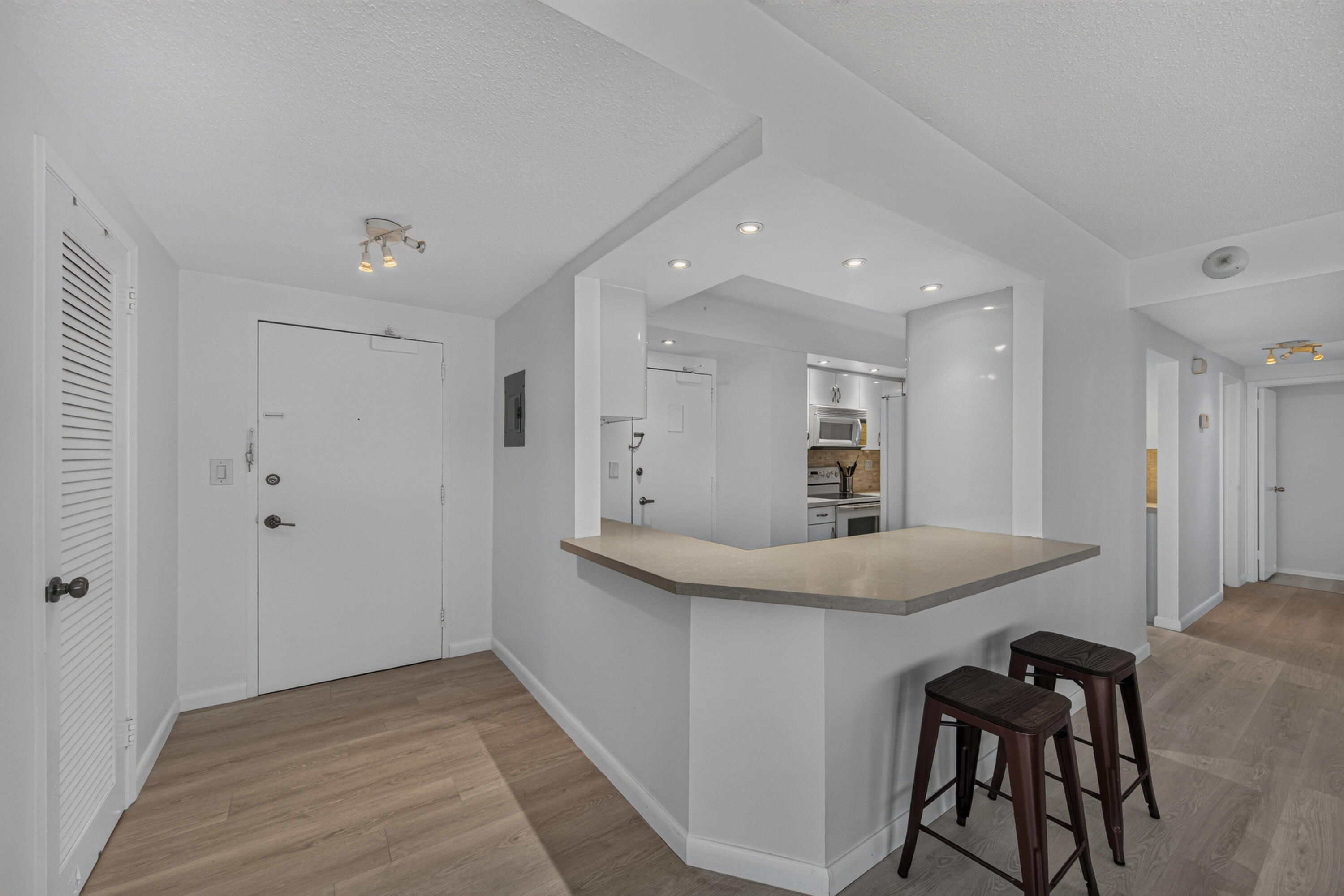 3800 Galt Ocean #1605 Fort Lauderdale, FL 33308