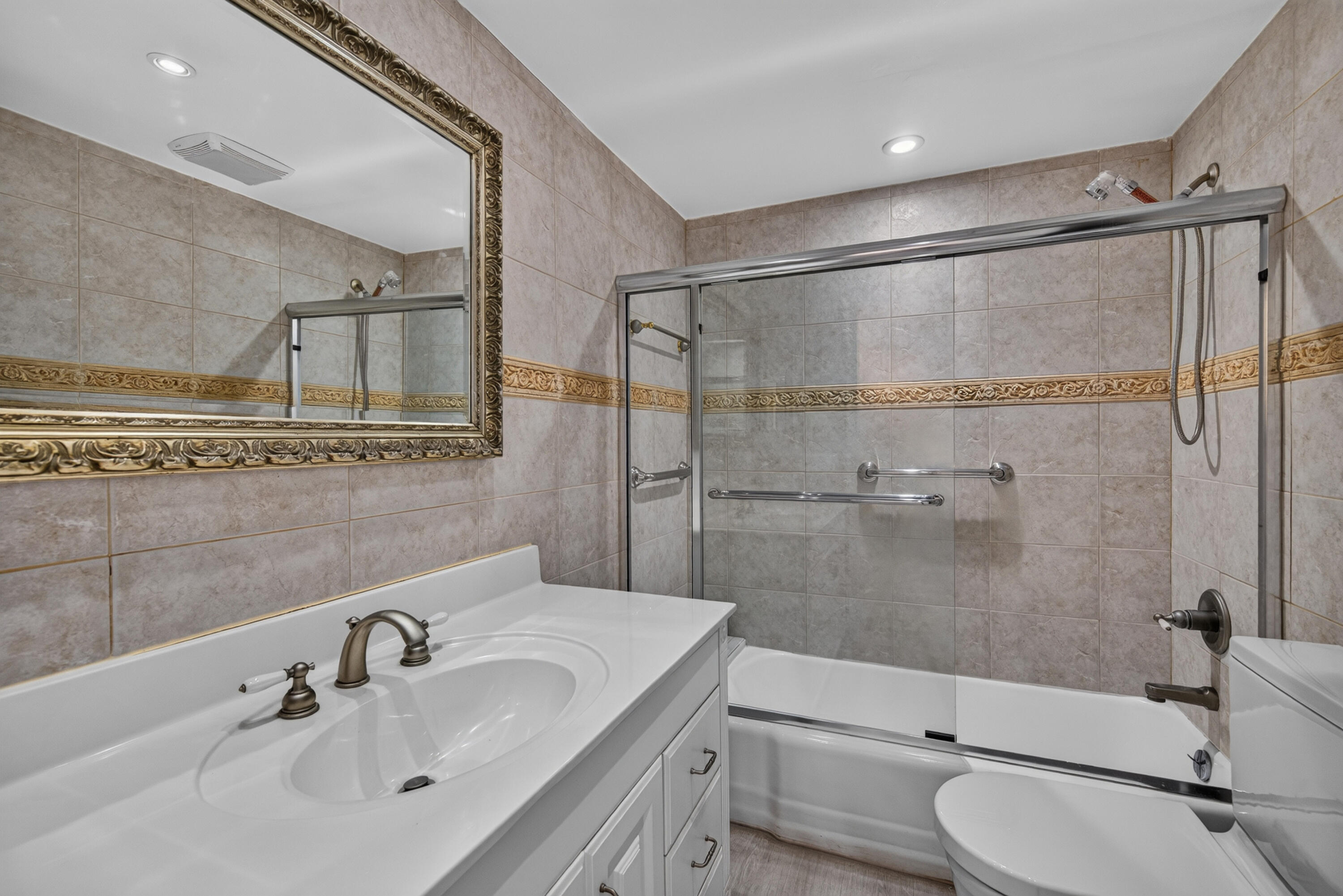 3800 Galt Ocean #1605 Fort Lauderdale, FL 33308