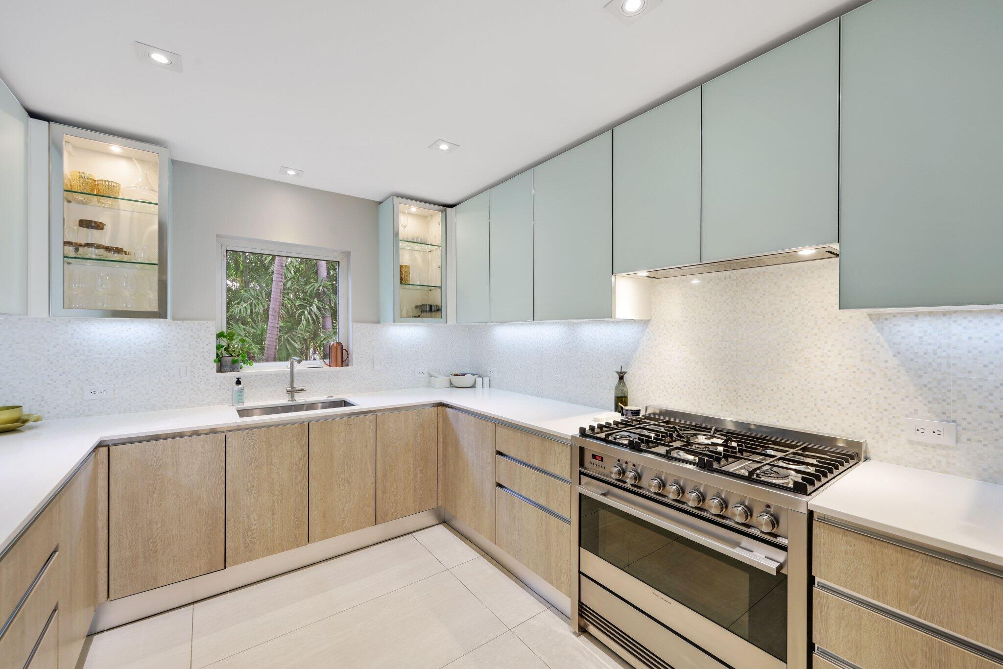 2124 Coral Shores Fort Lauderdale, FL 33306
