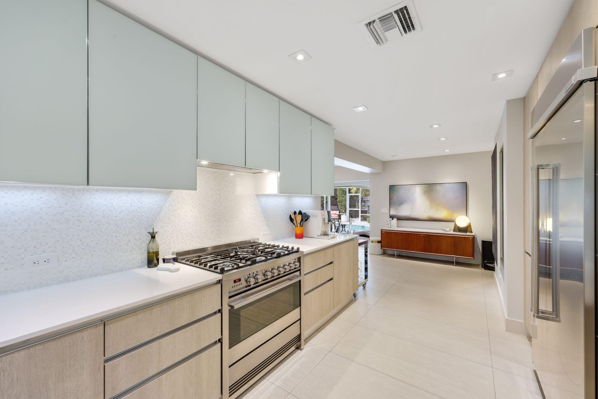 2124 Coral Shores Fort Lauderdale, FL 33306