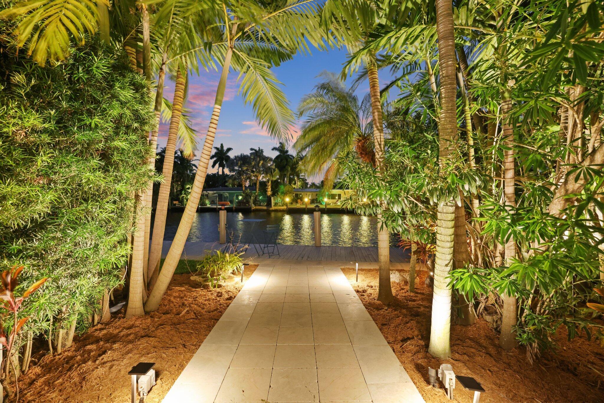 2124 Coral Shores Fort Lauderdale, FL 33306