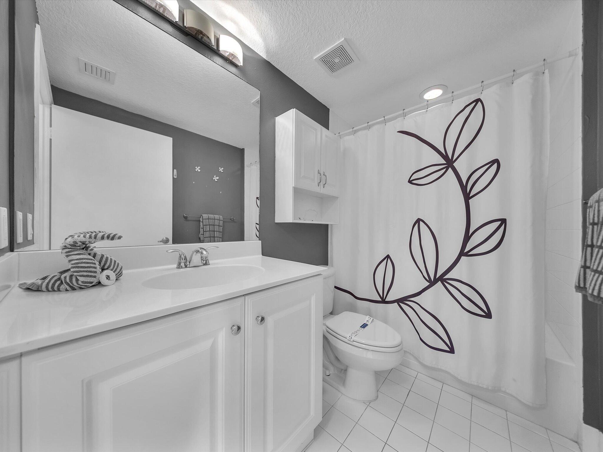 18100 N Bay Rd #707 Sunny Isles Beach, FL 33160