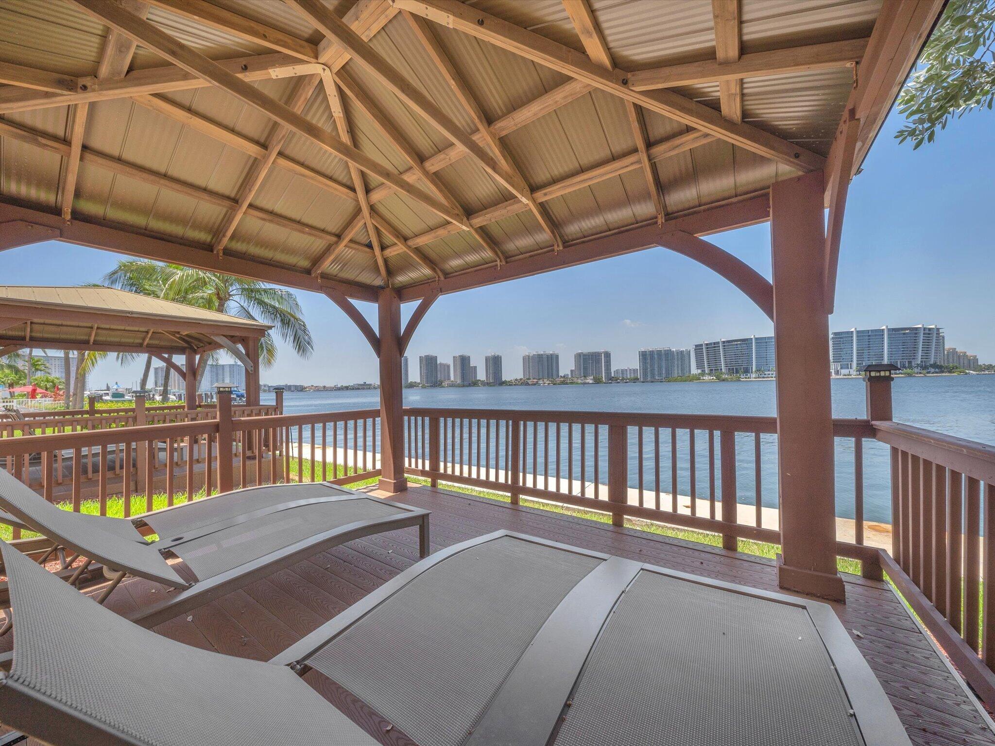 18100 N Bay Rd #707 Sunny Isles Beach, FL 33160