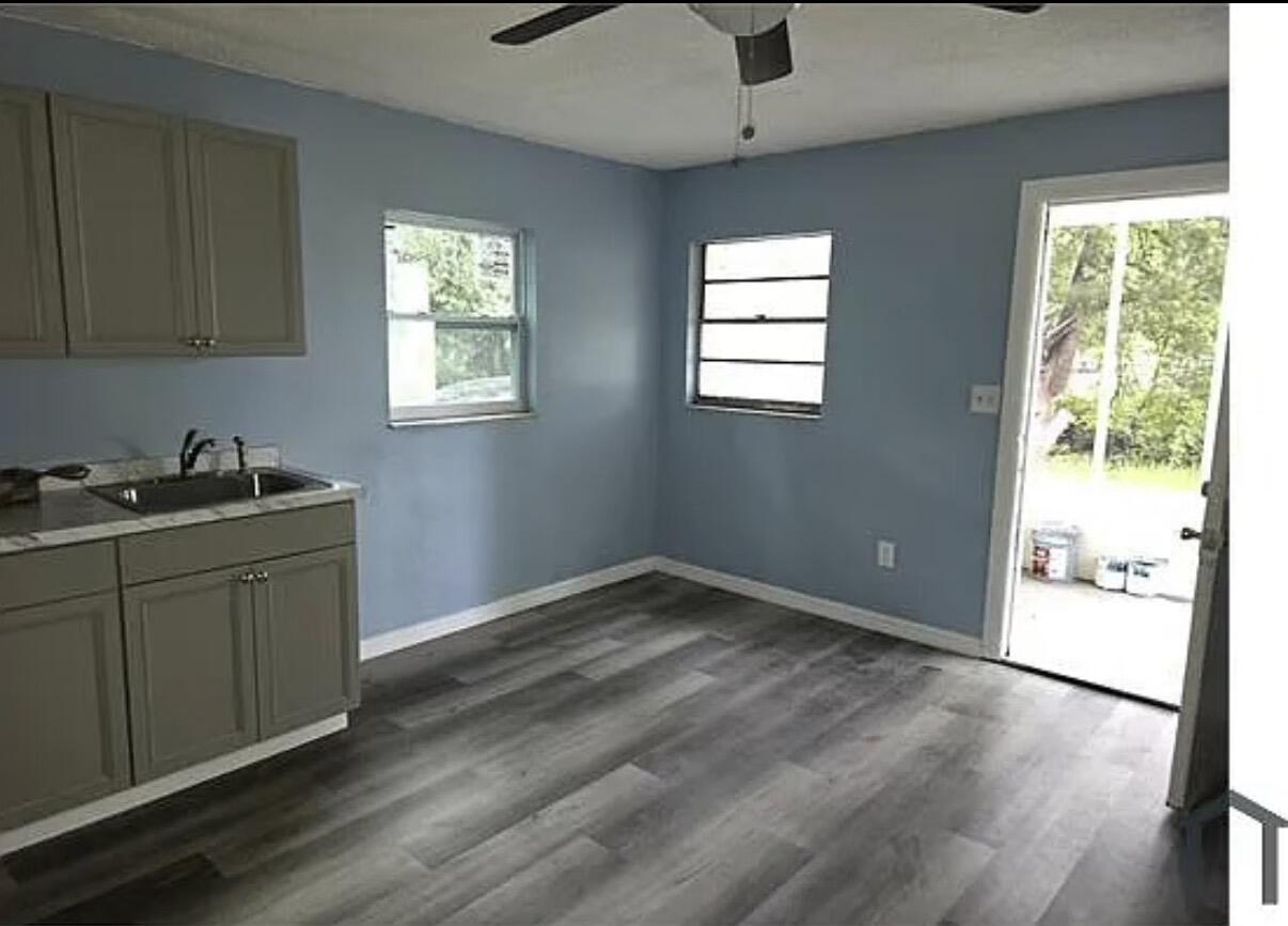 1132 W 27th St
