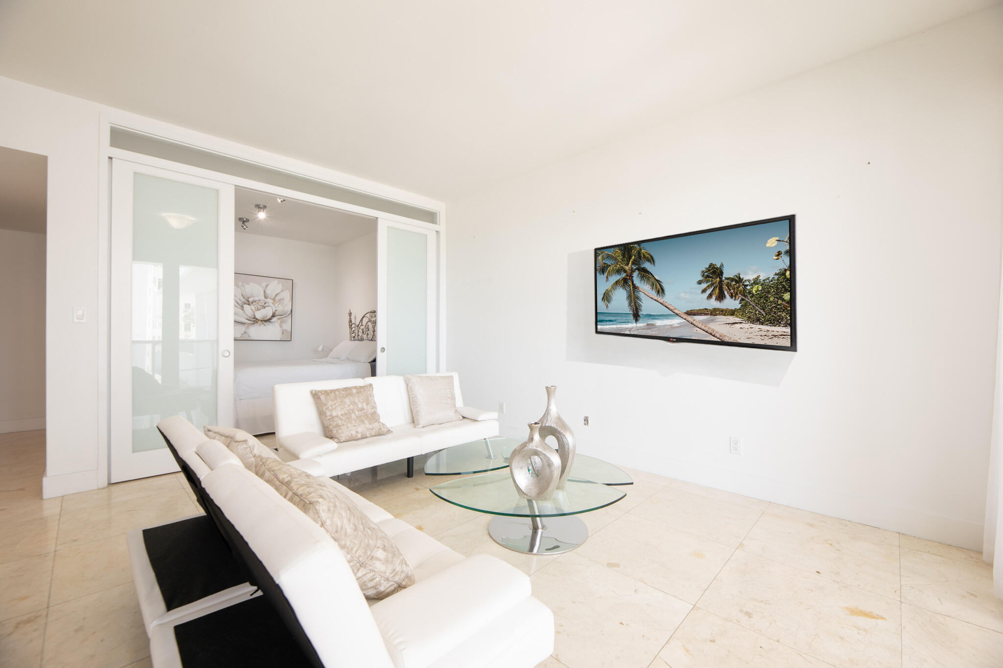 100 Lincoln Rd #PH14 Miami Beach, FL 33139