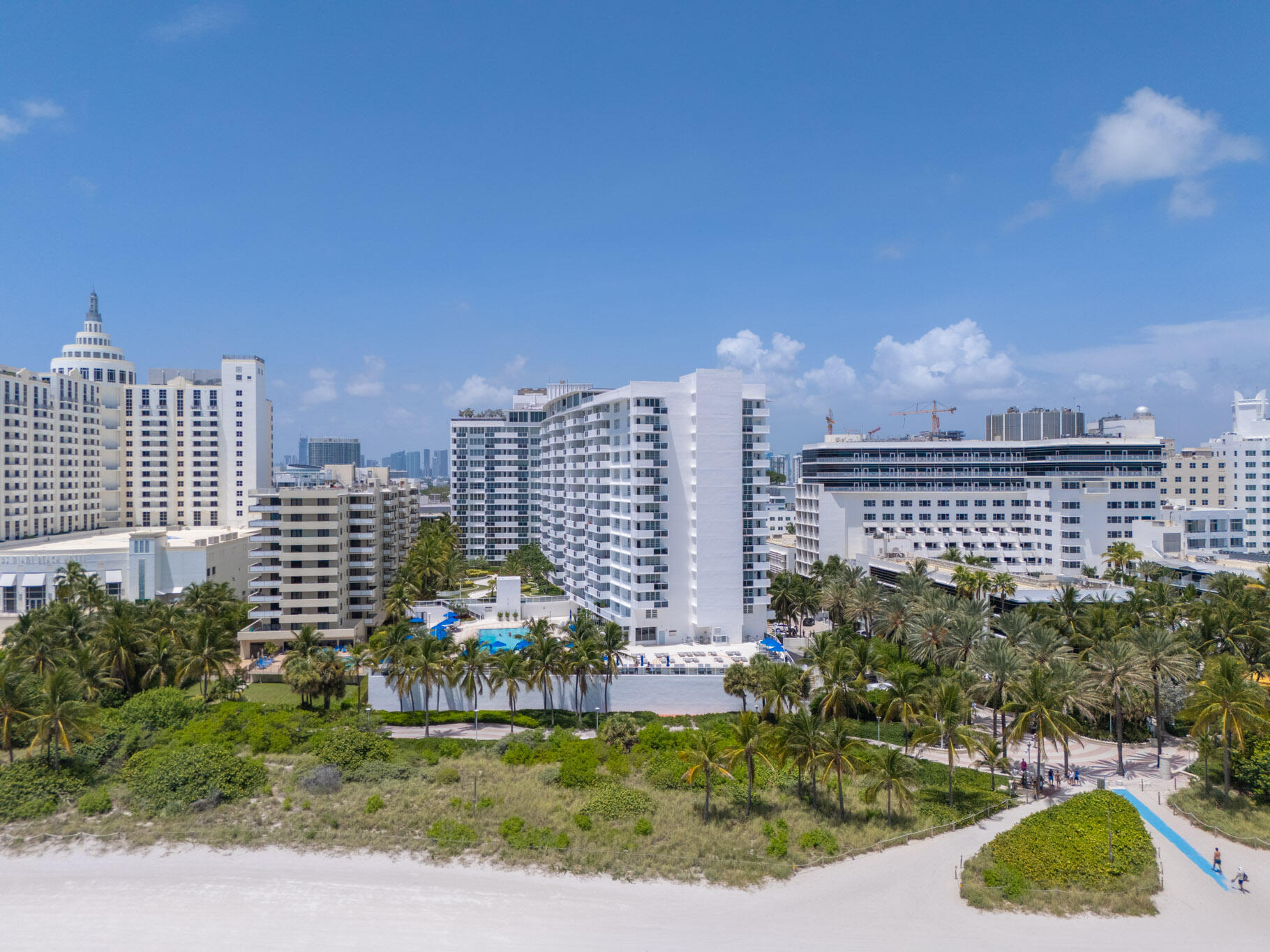 100 Lincoln Rd #PH14 Miami Beach, FL 33139